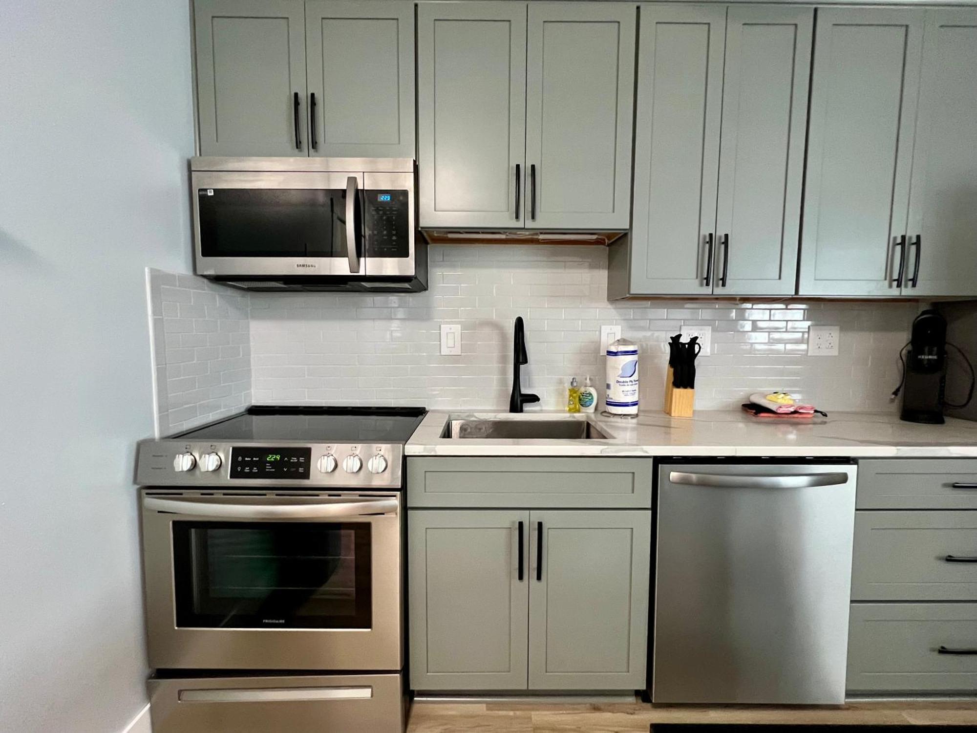 New! Walk 6! Dog Friendly, Free Activities Included! Holiday home *