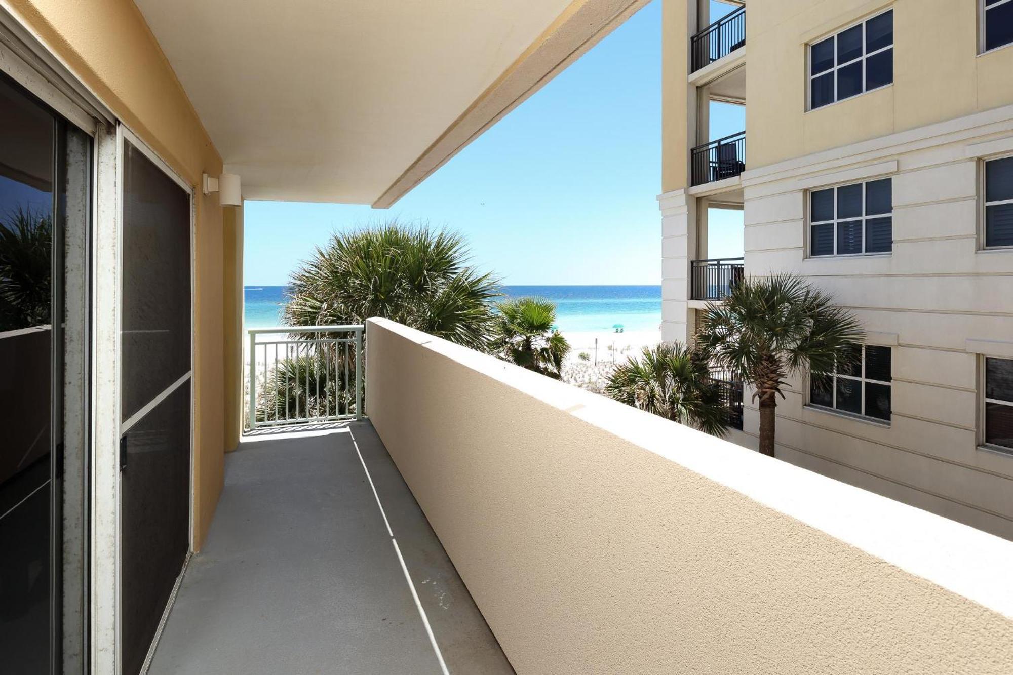 Apartment Pelican Isle 218