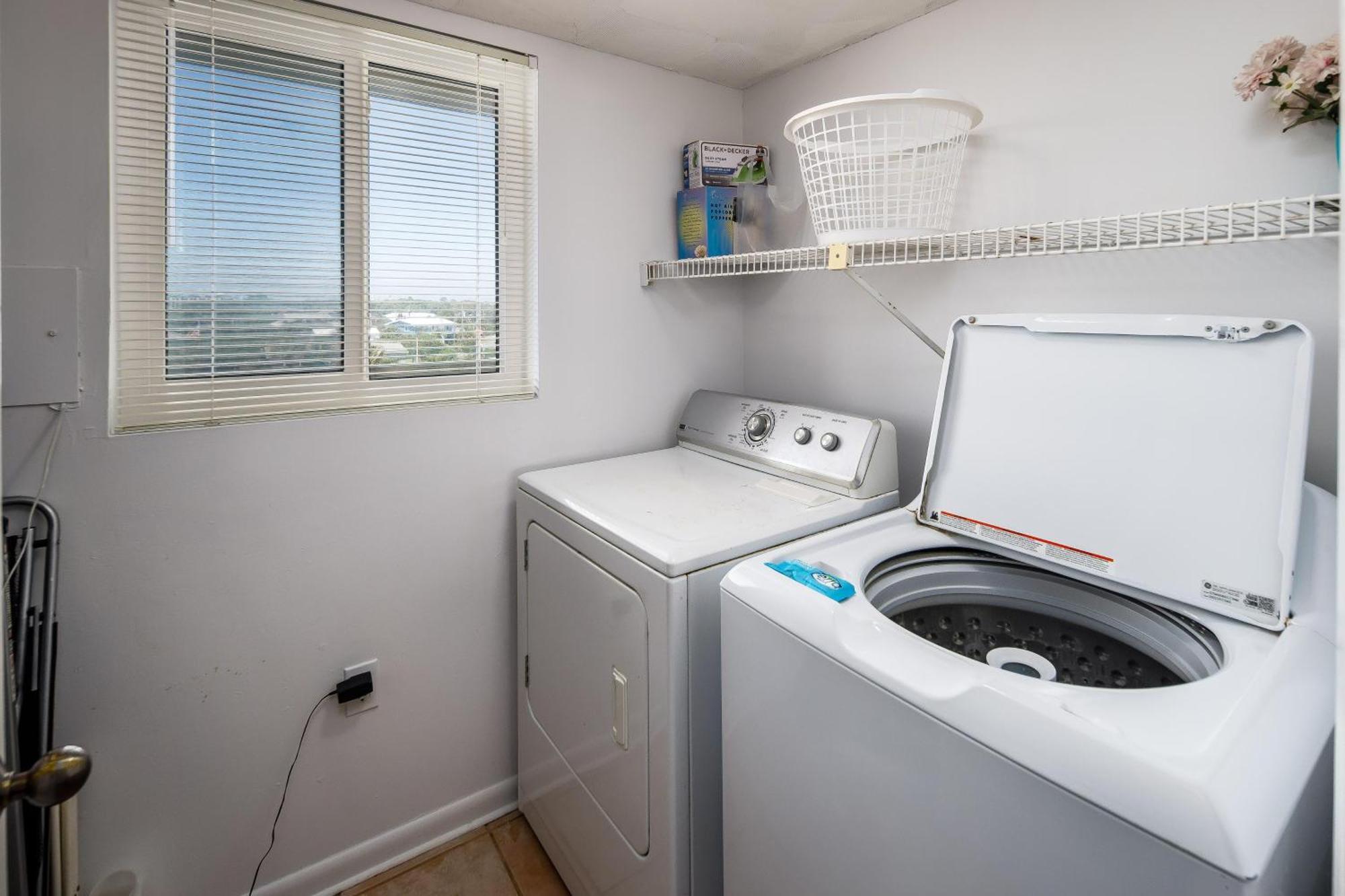 Surf Dweller 409 Apartment *