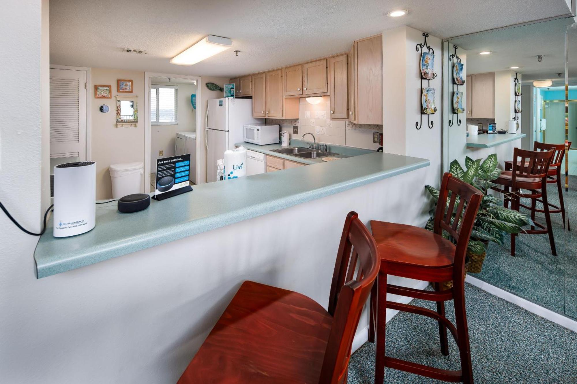 Apartment Surf Dweller 709 - Tidal Treasures