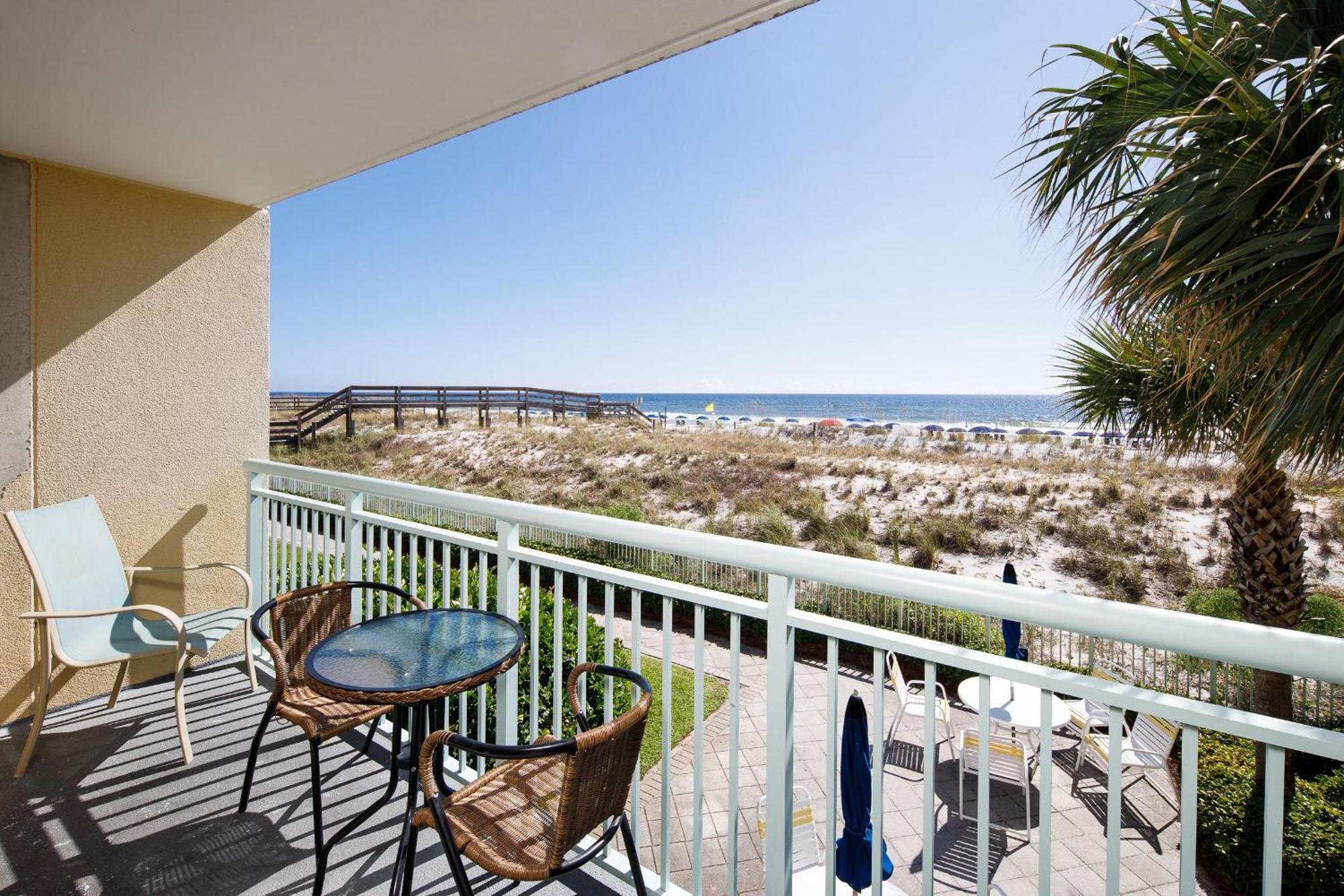 Pelican Isle 107