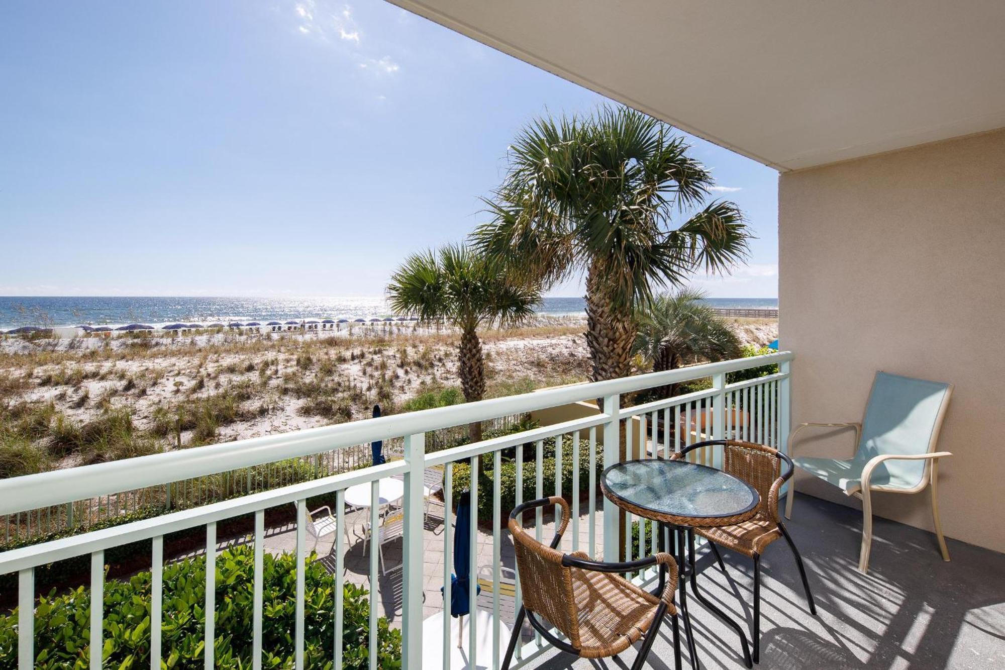 Pelican Isle 107 Apartment