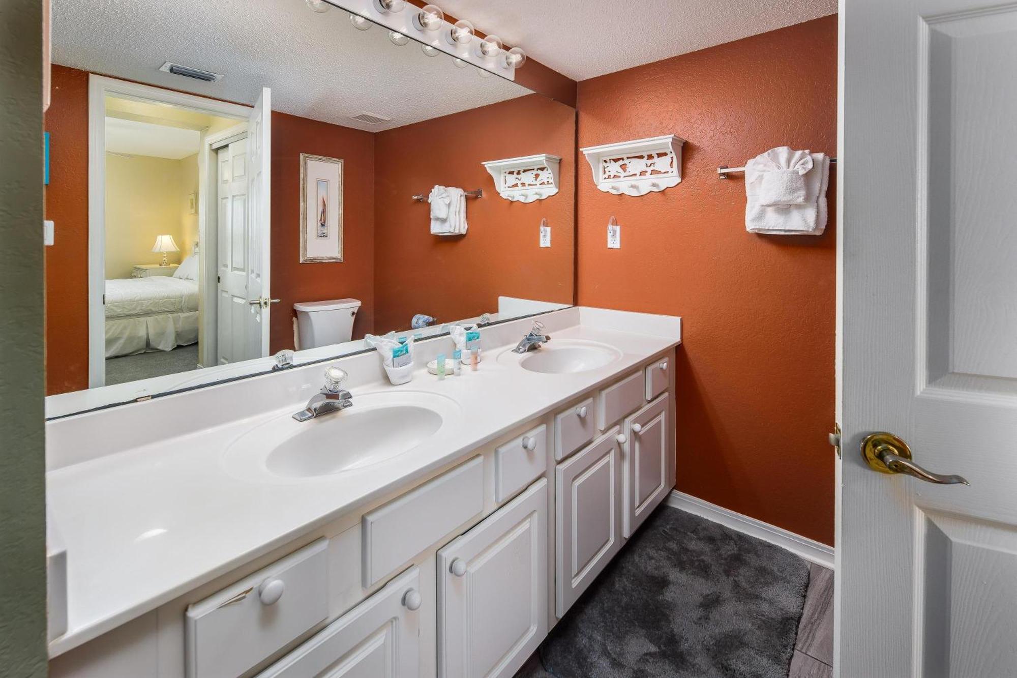 Islander 7004 - Sun, & Fort Walton Beach