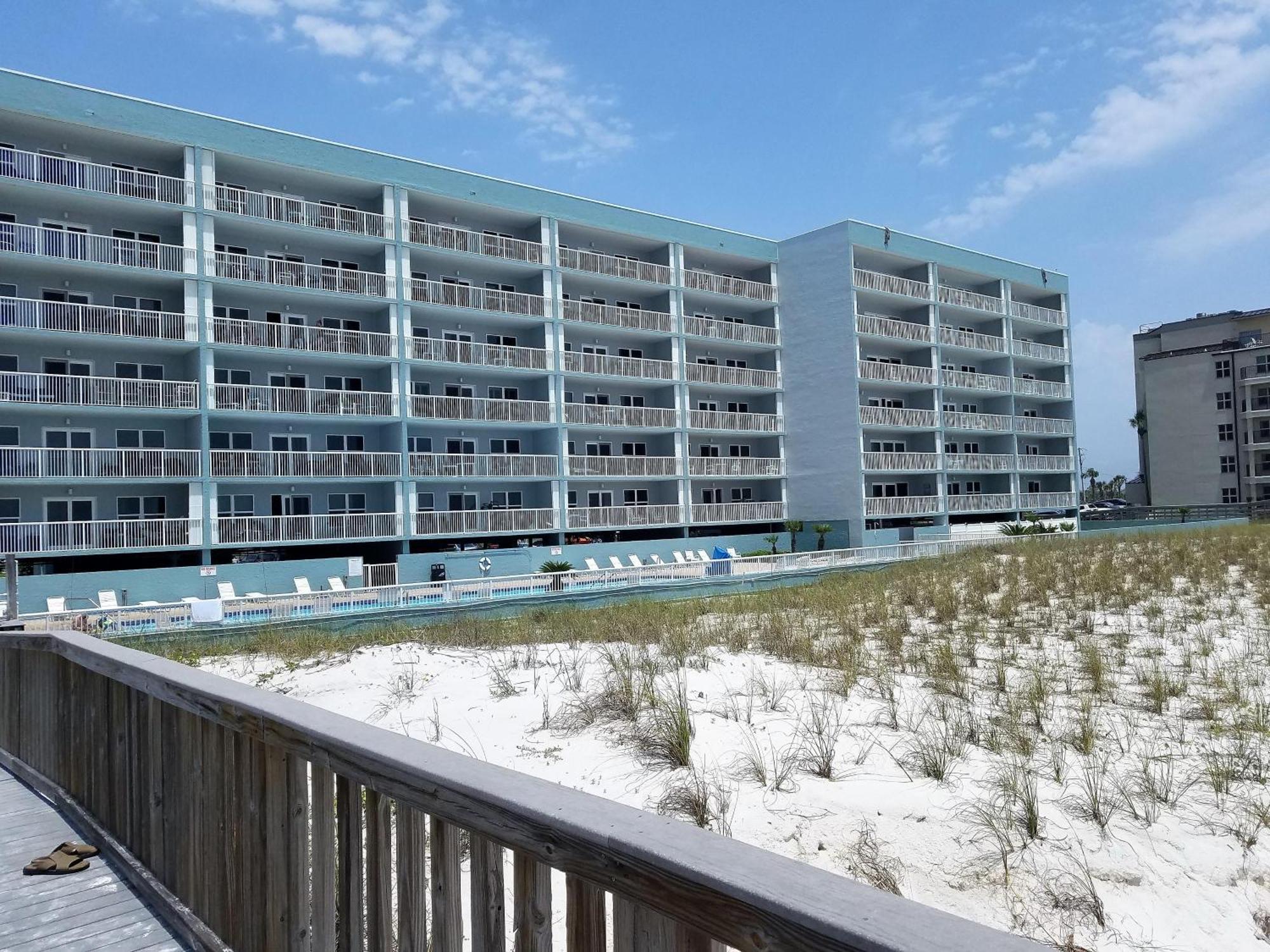 Apartment Islander 606 *
