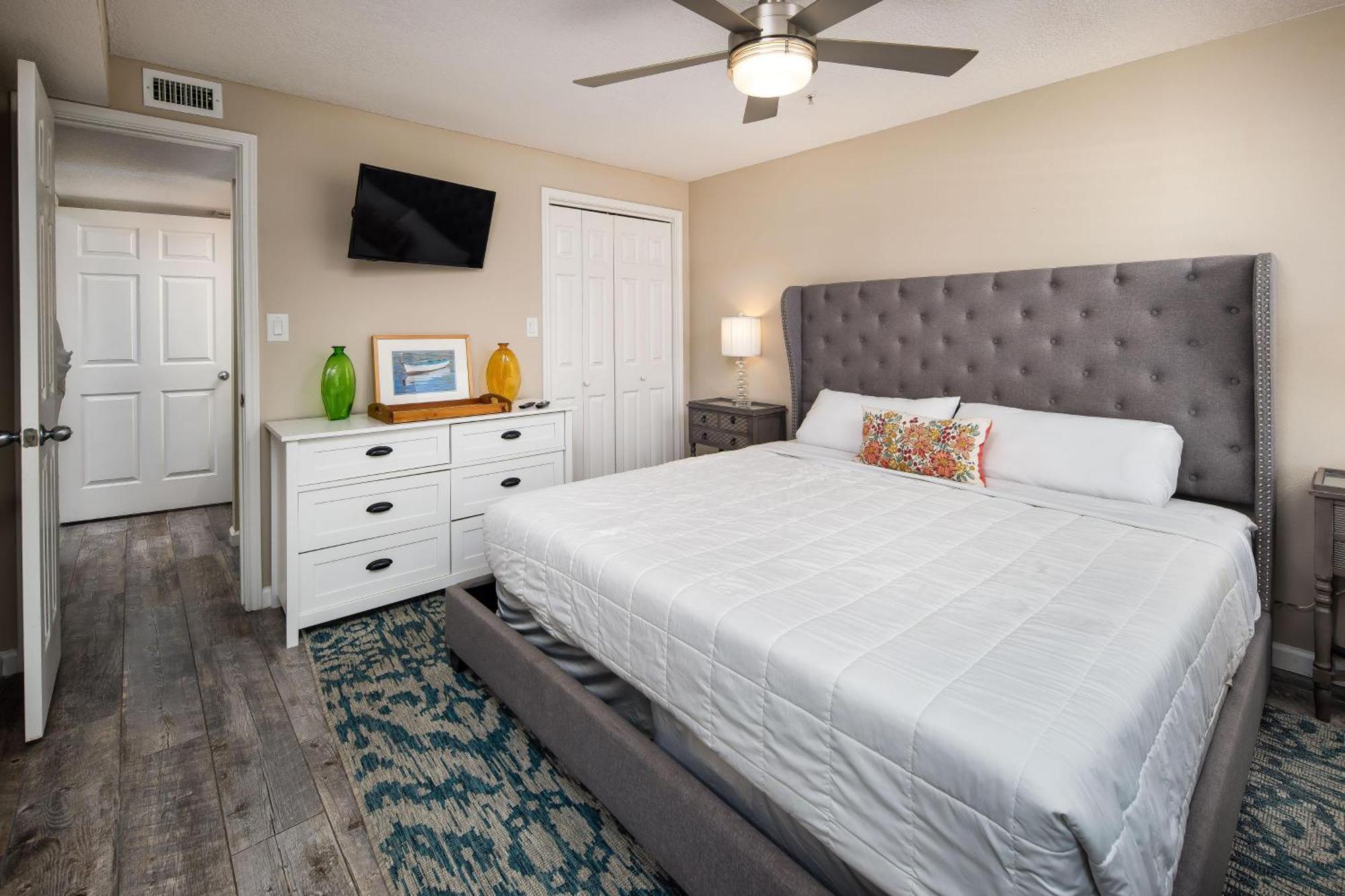 The Palms 203 * Fort Walton Beach