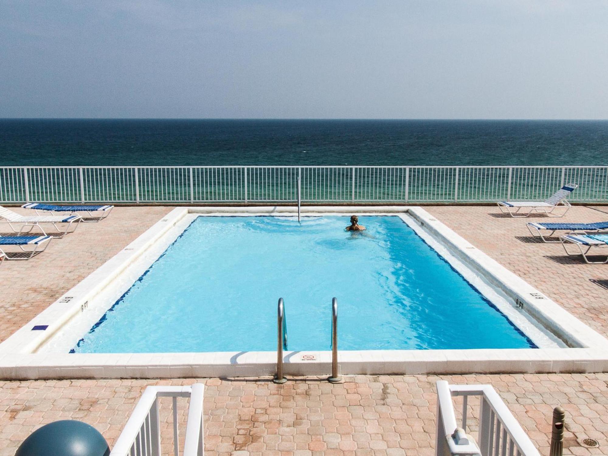 Gulfside 203 - The Sandbar Escape Apartment *