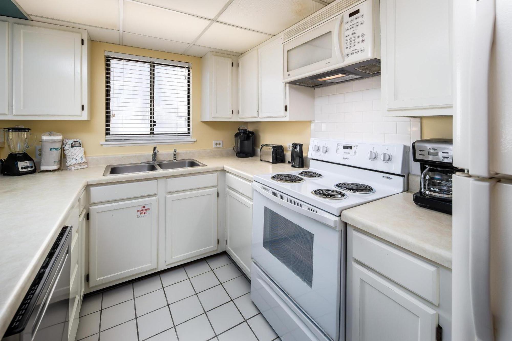Gulfside 203 - The Sandbar Escape Apartment *