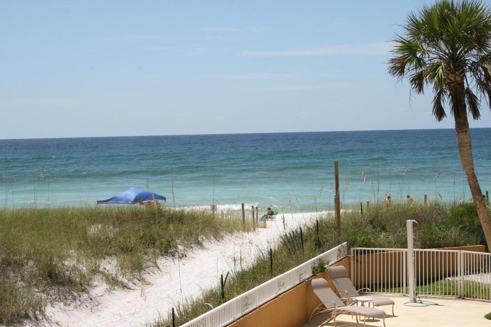 Apartment Is9-cozy Upstairs Beachfront - King Beds
