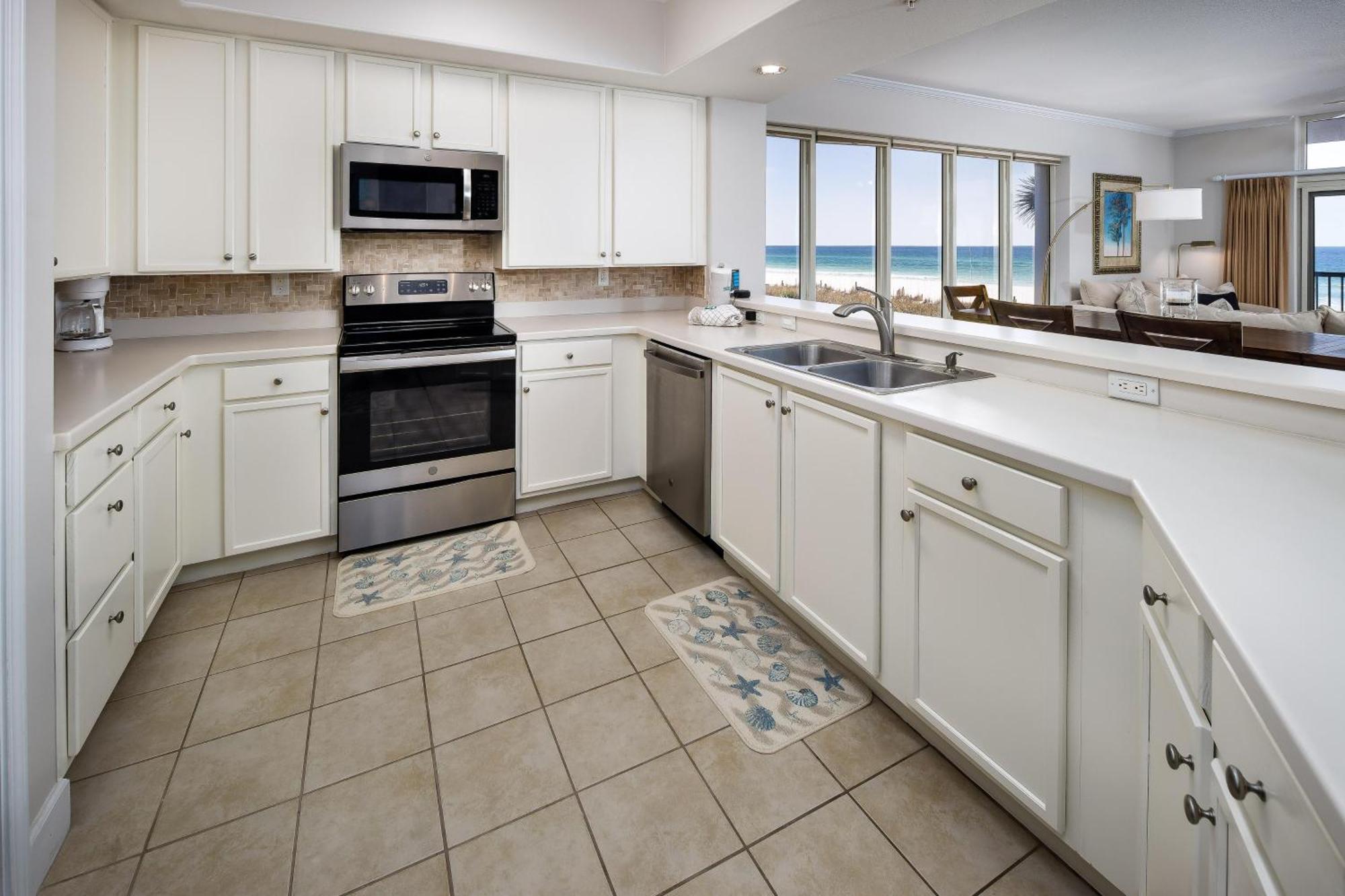 Apartment South 102 - Mystic Tides