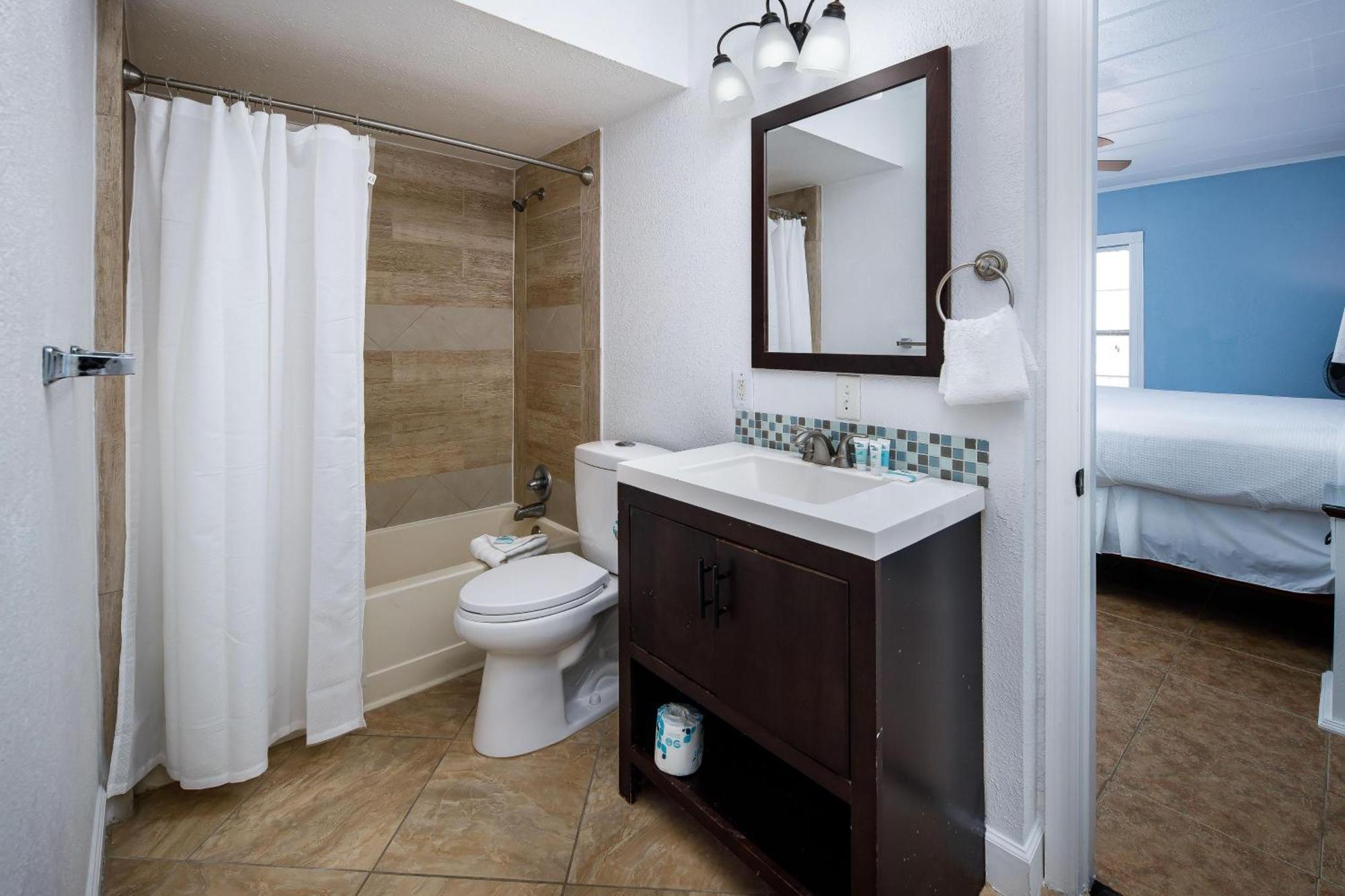 Coconut House B By Brooks And Shorey Resorts Holiday home *