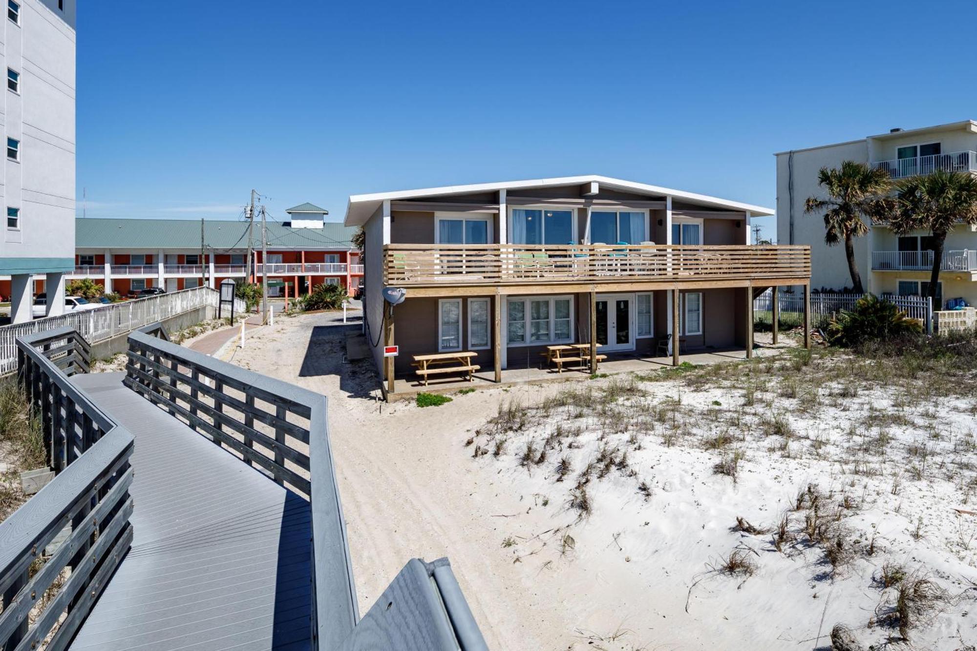Coconut House B By Brooks And Shorey Resorts Holiday home *