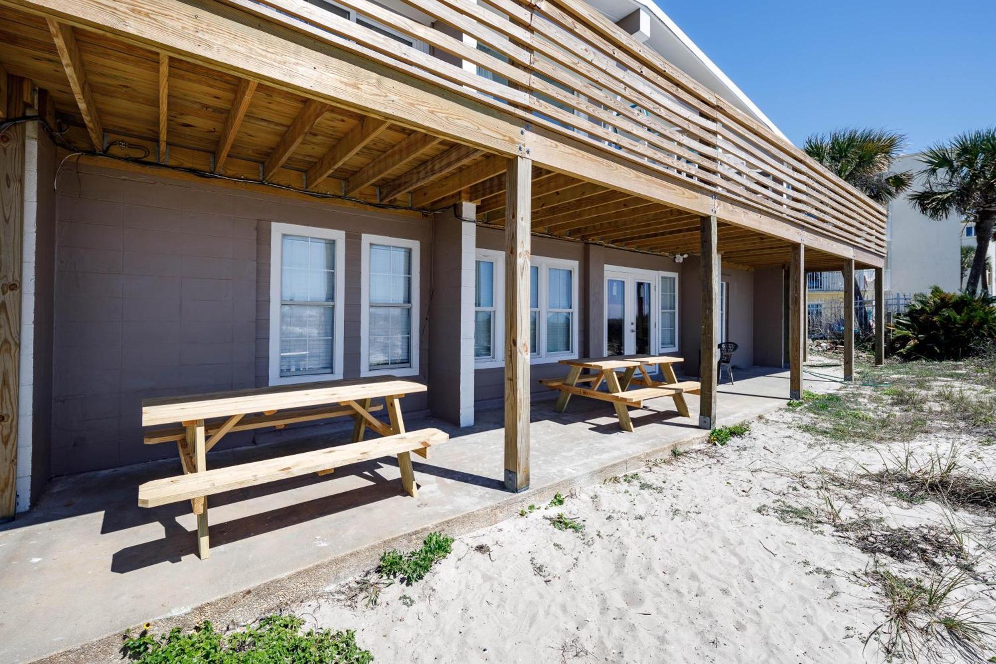 Coconut House B By Brooks And Shorey Resorts Holiday home