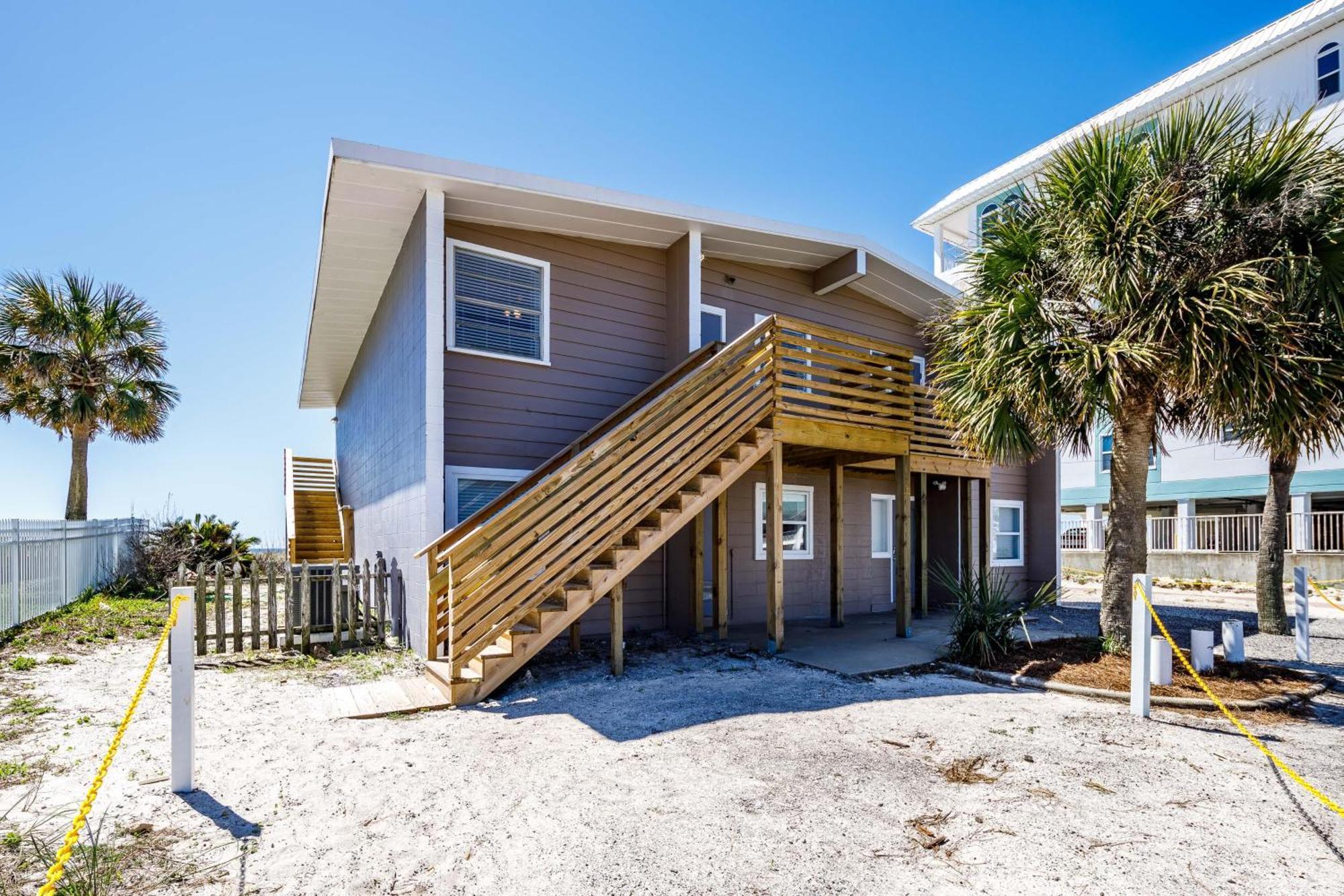 Coconut House B By Brooks And Shorey Resorts Holiday home