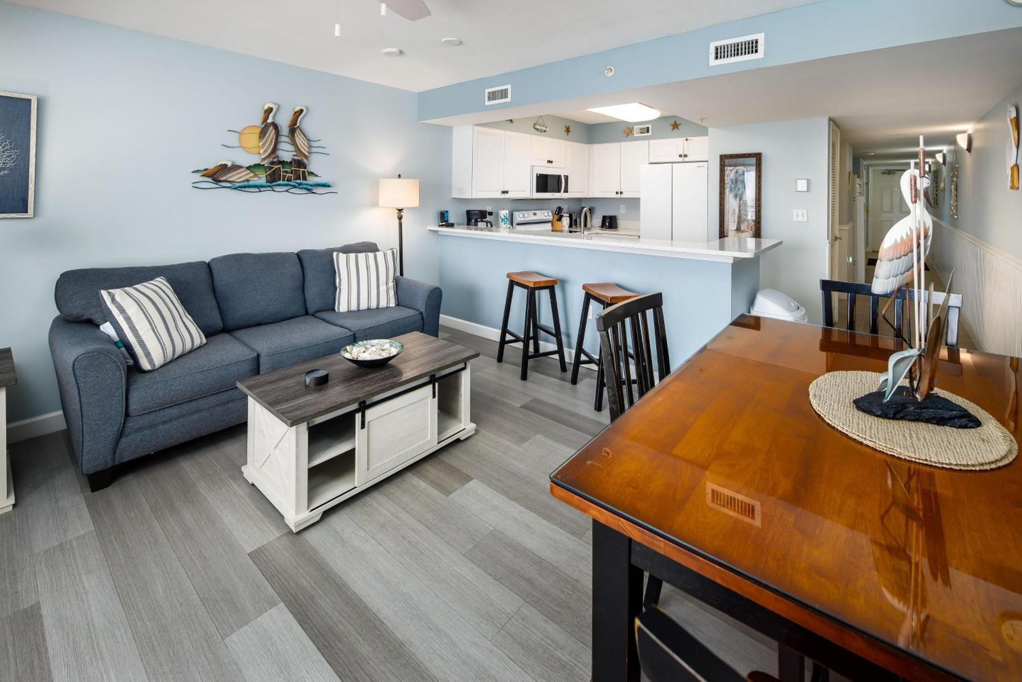 Pelican Isle 307 Apartment *