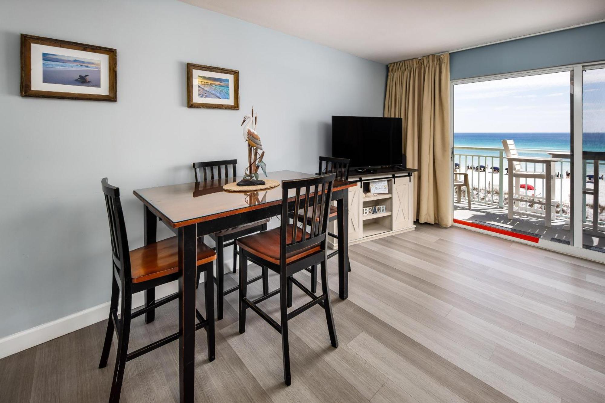 Apartment Pelican Isle 307