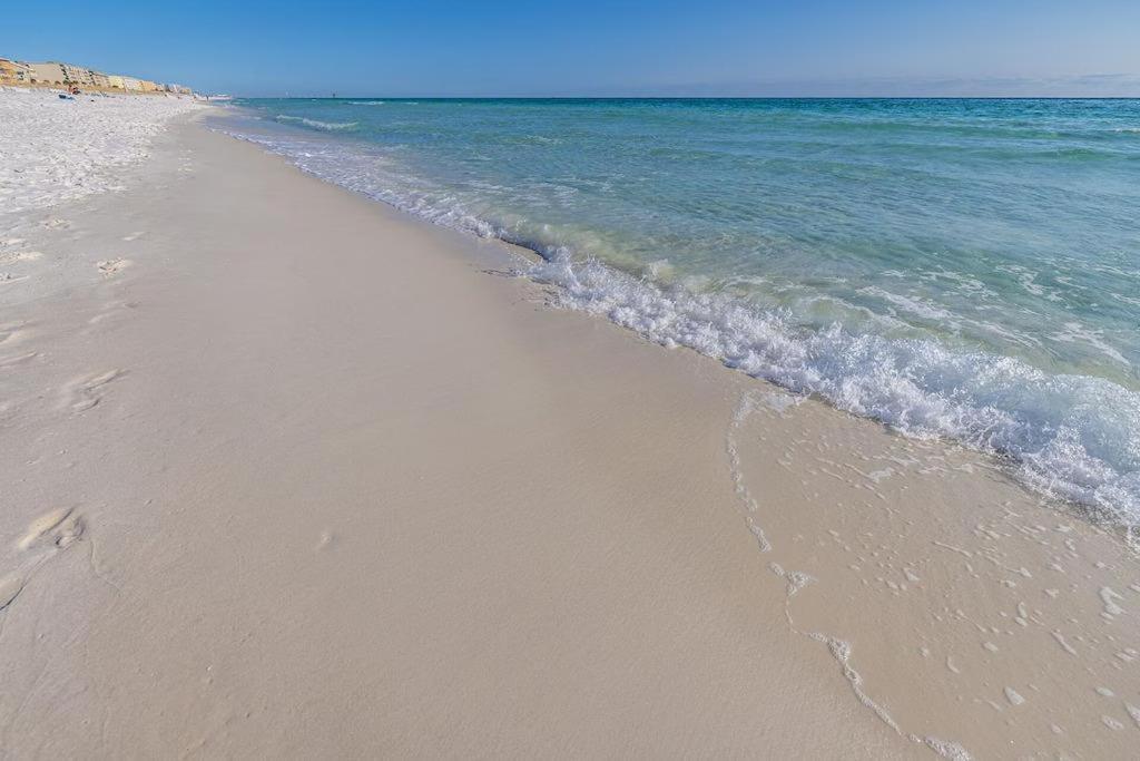 Apartment Family Tides-the Ultimate Family Beachfront Condo! *