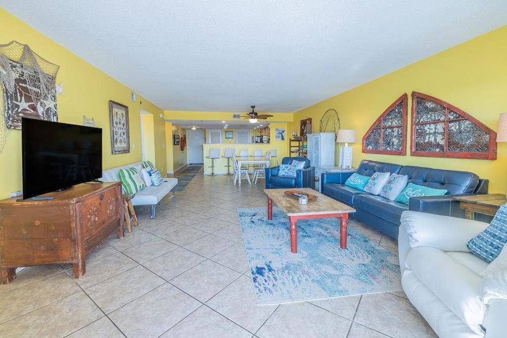 Family Tides-the Ultimate Family Beachfront Condo! Apartment