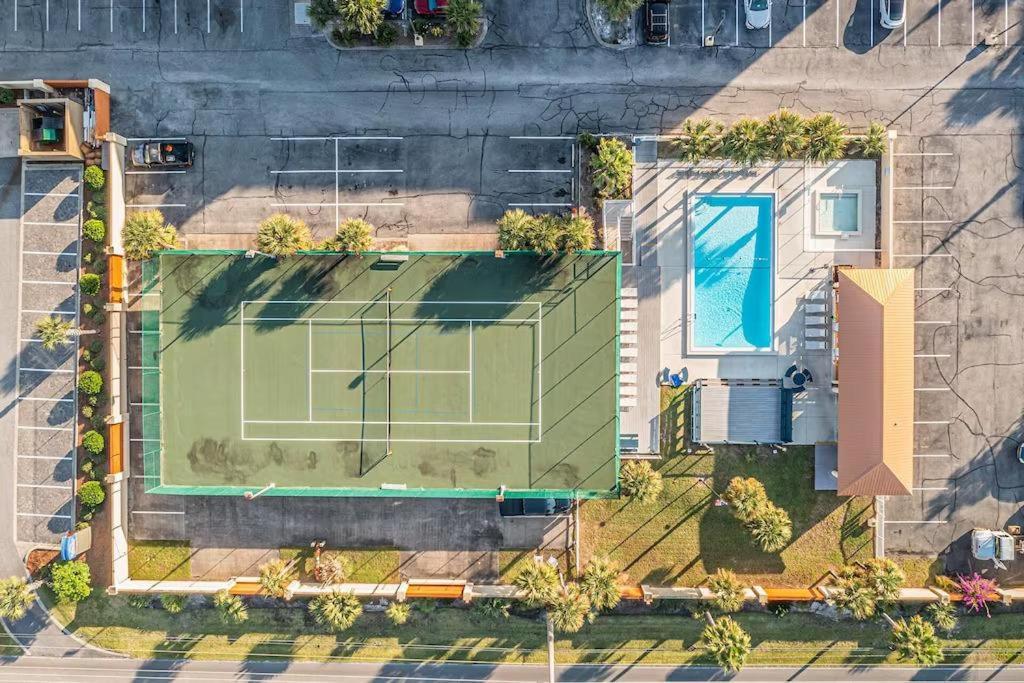 Apartment Family Tides-the Ultimate Family Beachfront Condo! *