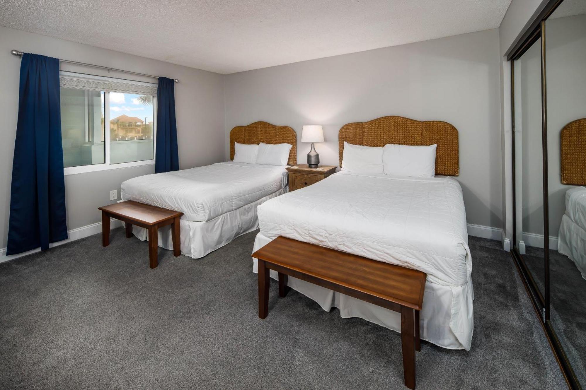 Surf Dweller 206 - Crescent Cove Apartment *