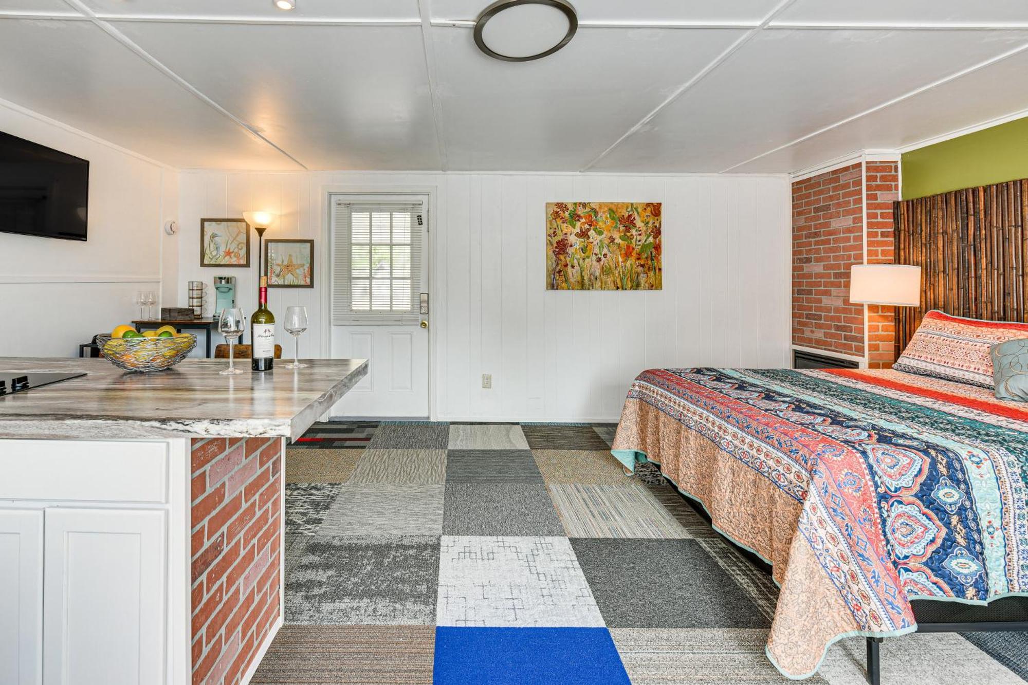 Walton With Shared Pool And Patio! Apartment Fort Walton Beach