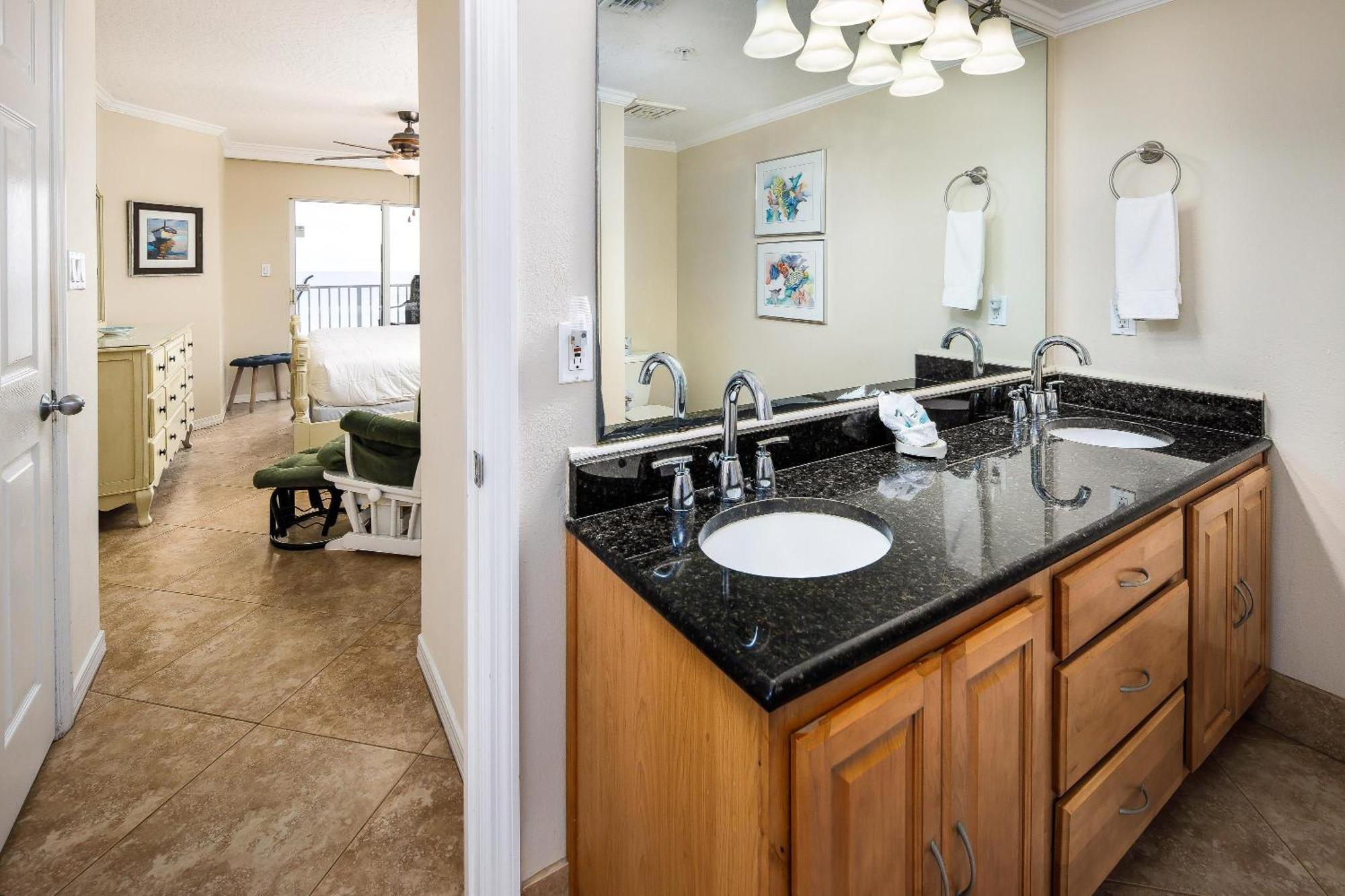 Gulf Dunes 302 *