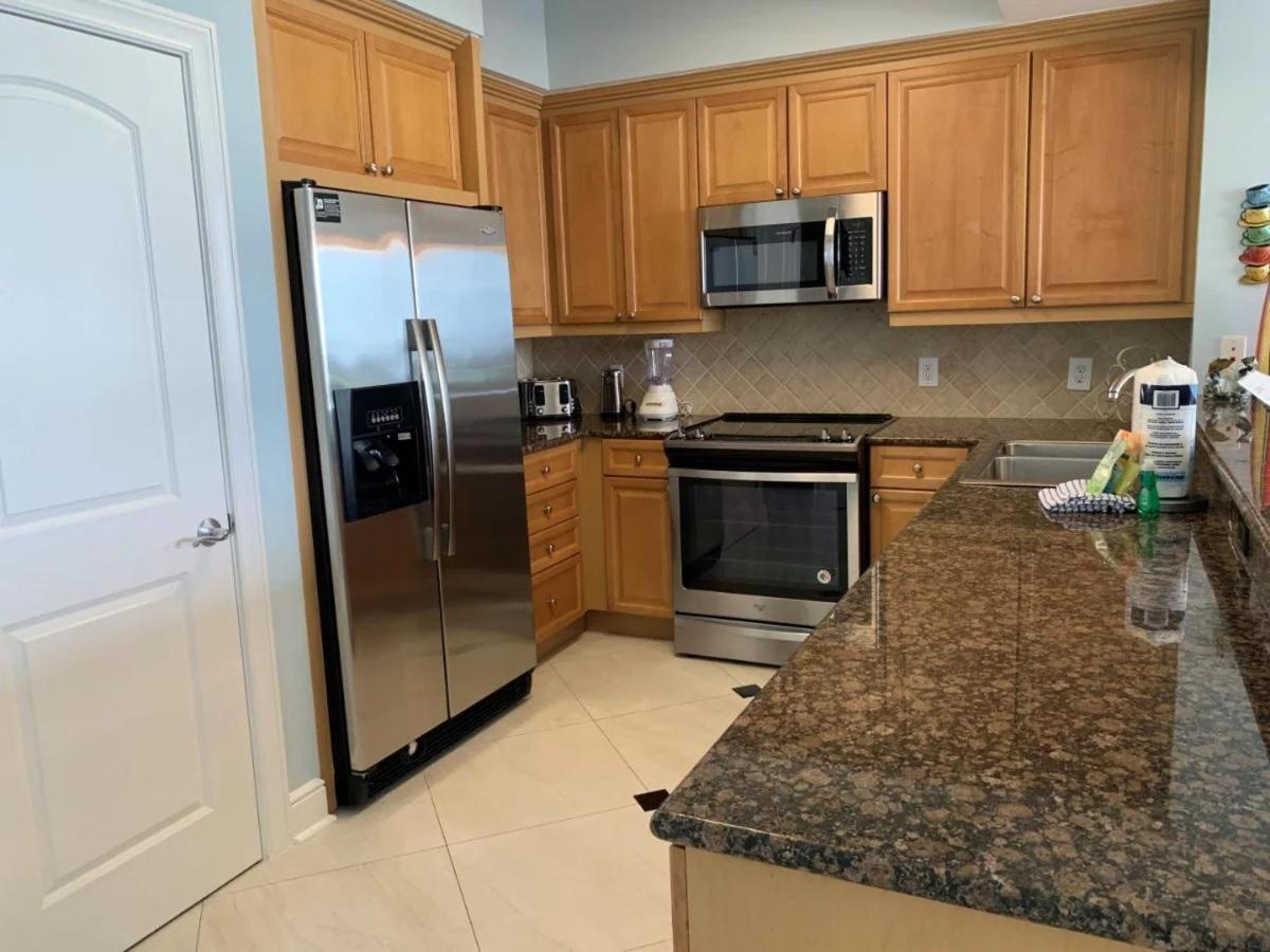 Azure #307 - 3bd Beachfront - King Beds! Fort Walton Beach
