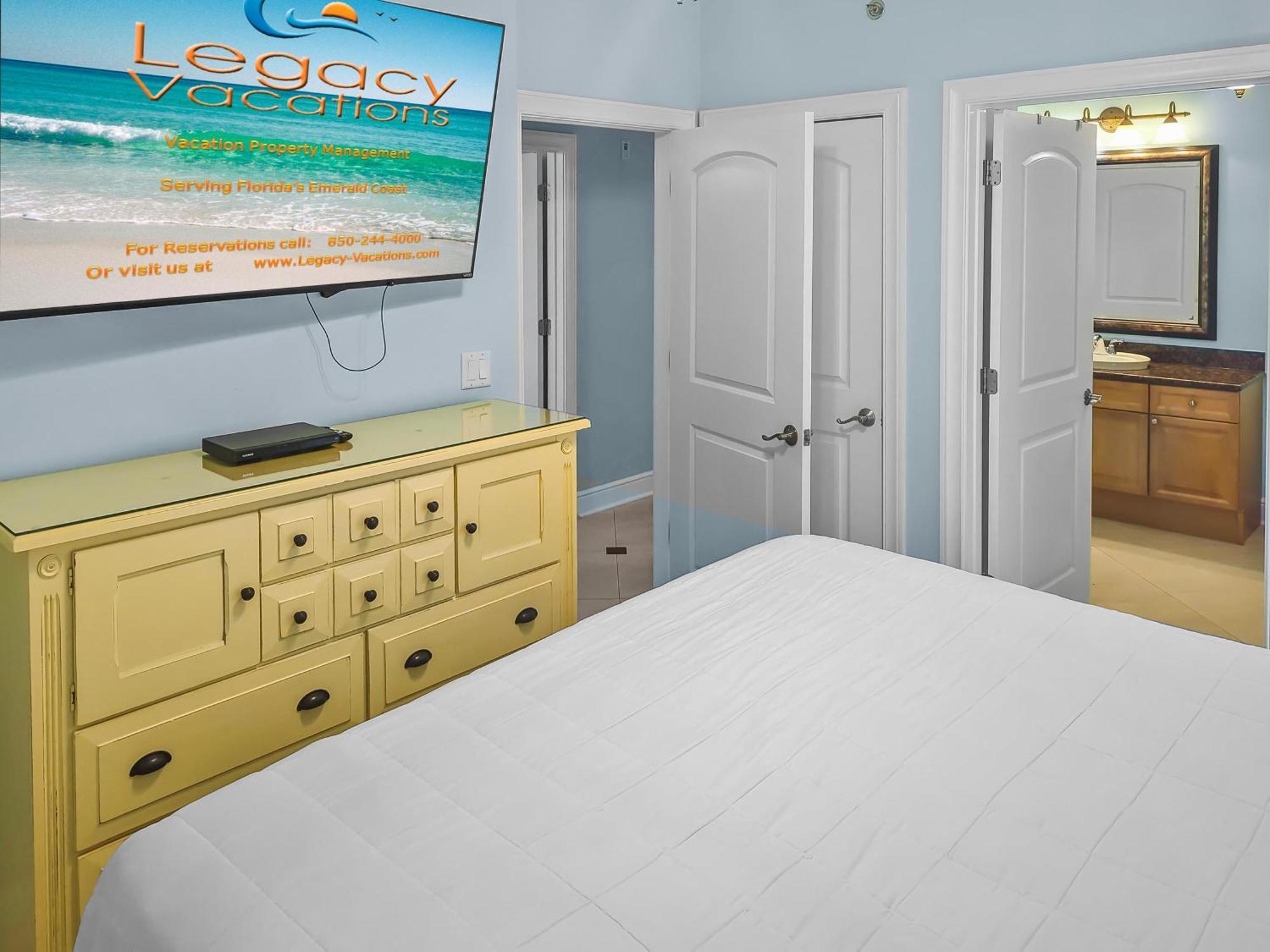 Azure #307 - 3bd Beachfront - King Beds! Apartment *