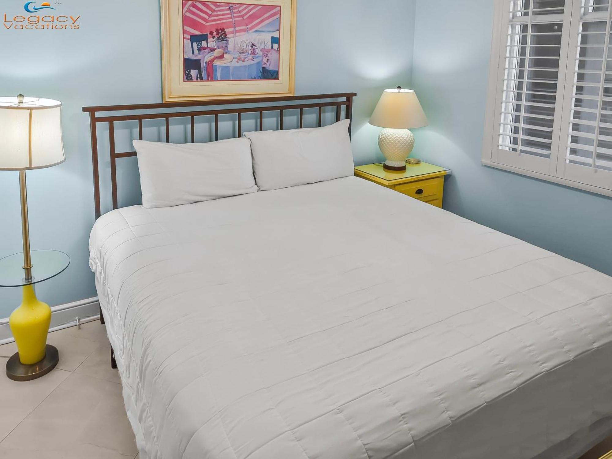 Azure #307 - 3bd Beachfront - King Beds! Apartment *
