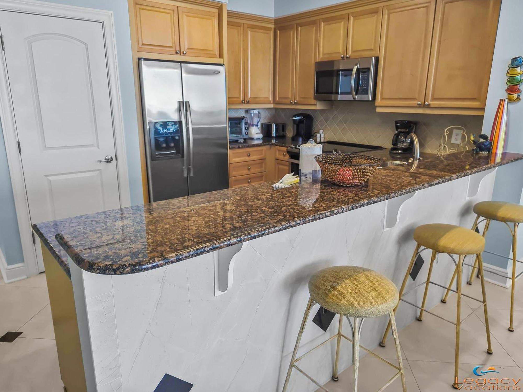Apartment Azure #307 - 3bd Beachfront - King Beds! *