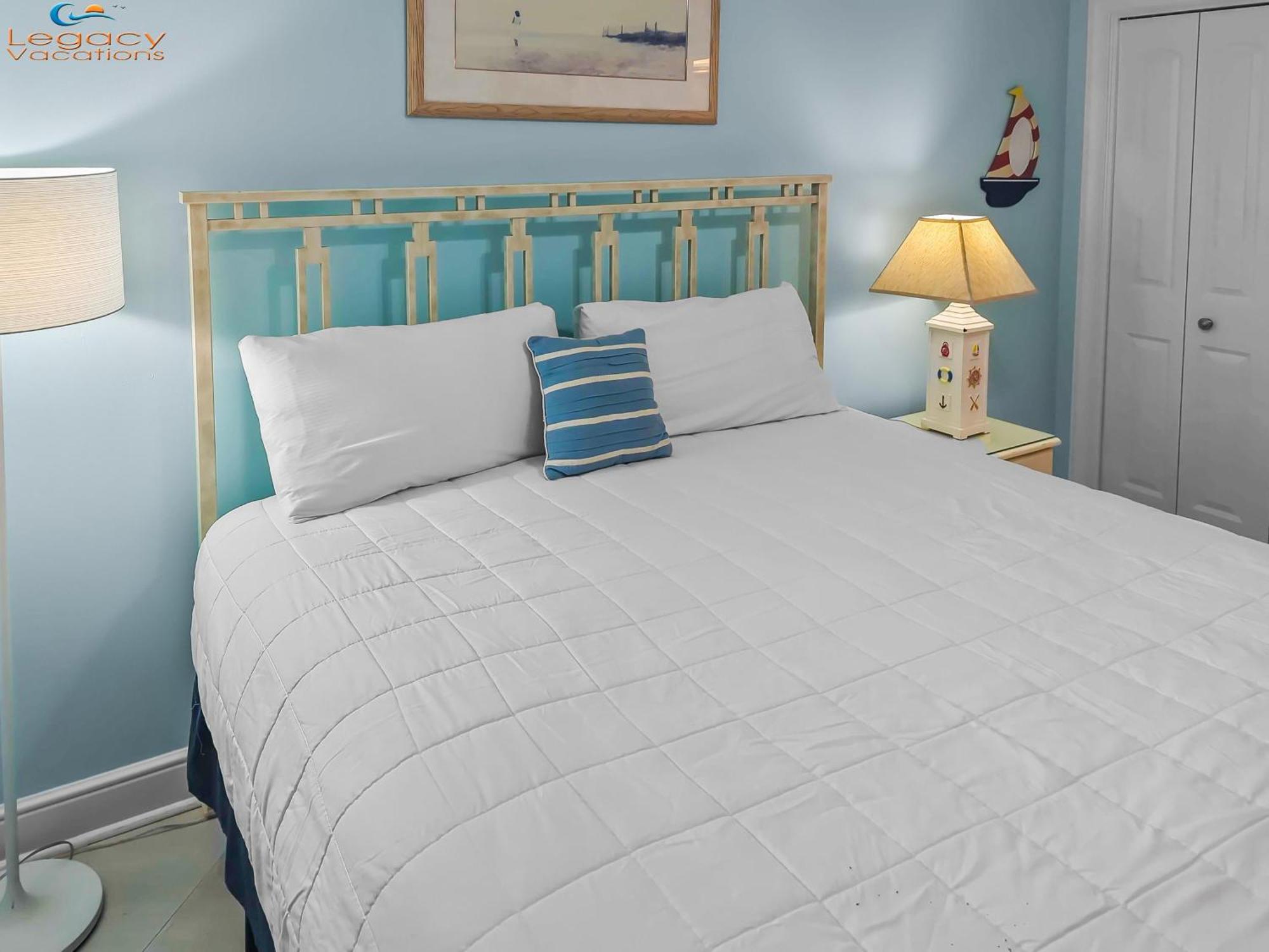 Azure #307 - 3bd Beachfront - King Beds! Apartment *