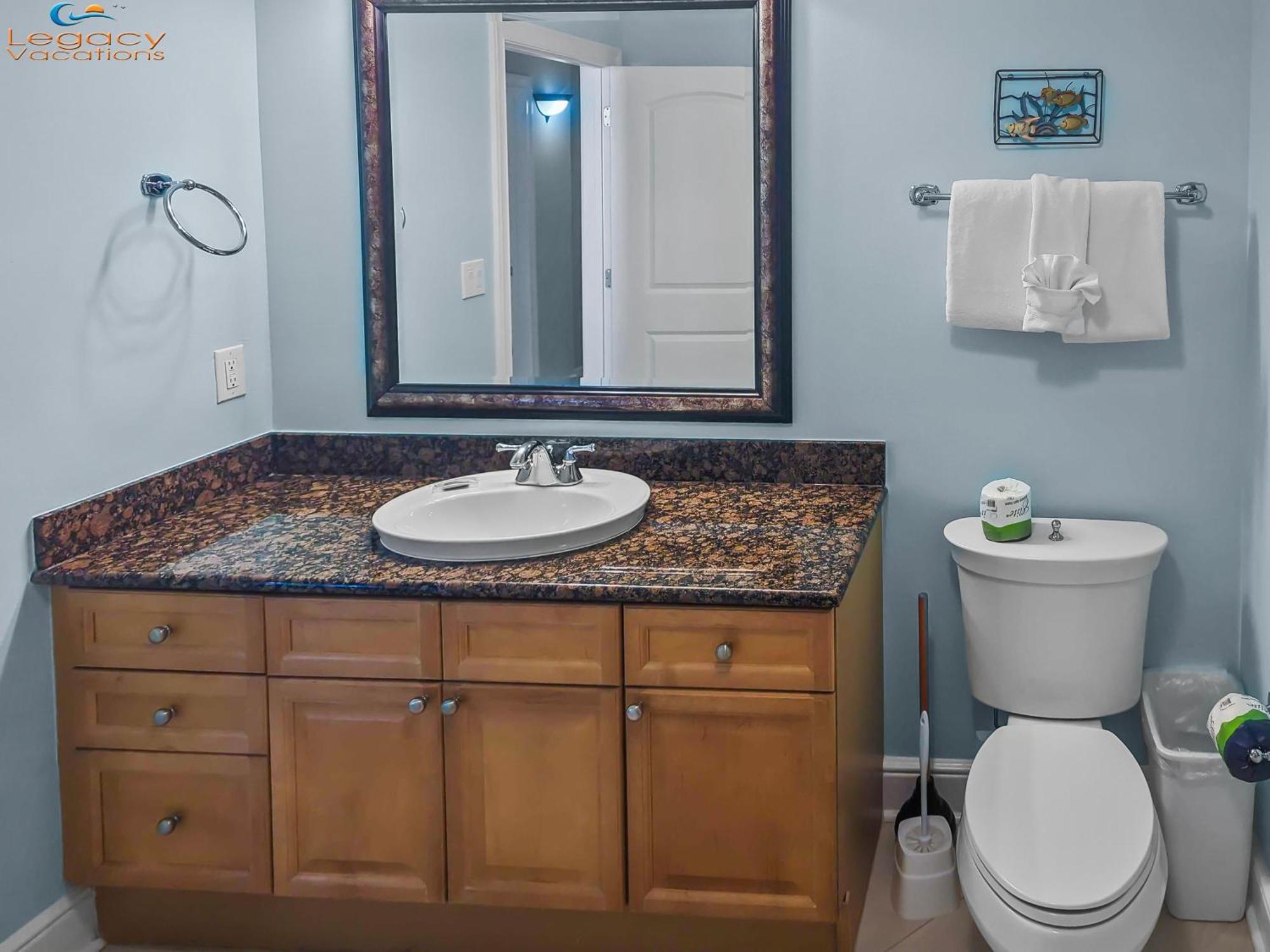 Apartment Azure #307 - 3bd Beachfront - King Beds! *