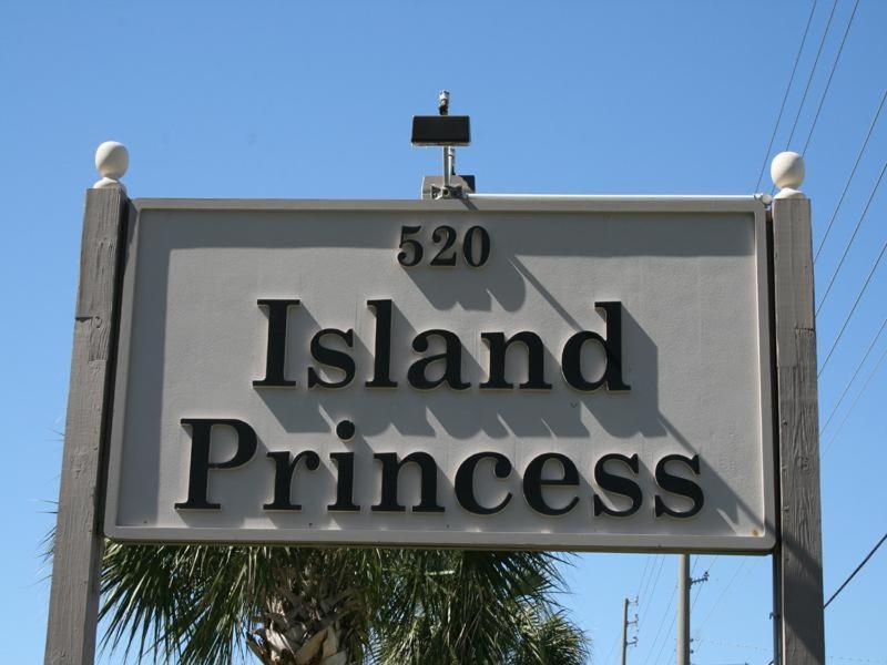 Holiday home 3 Bedroom Beachfront - Popular Dates Available! *