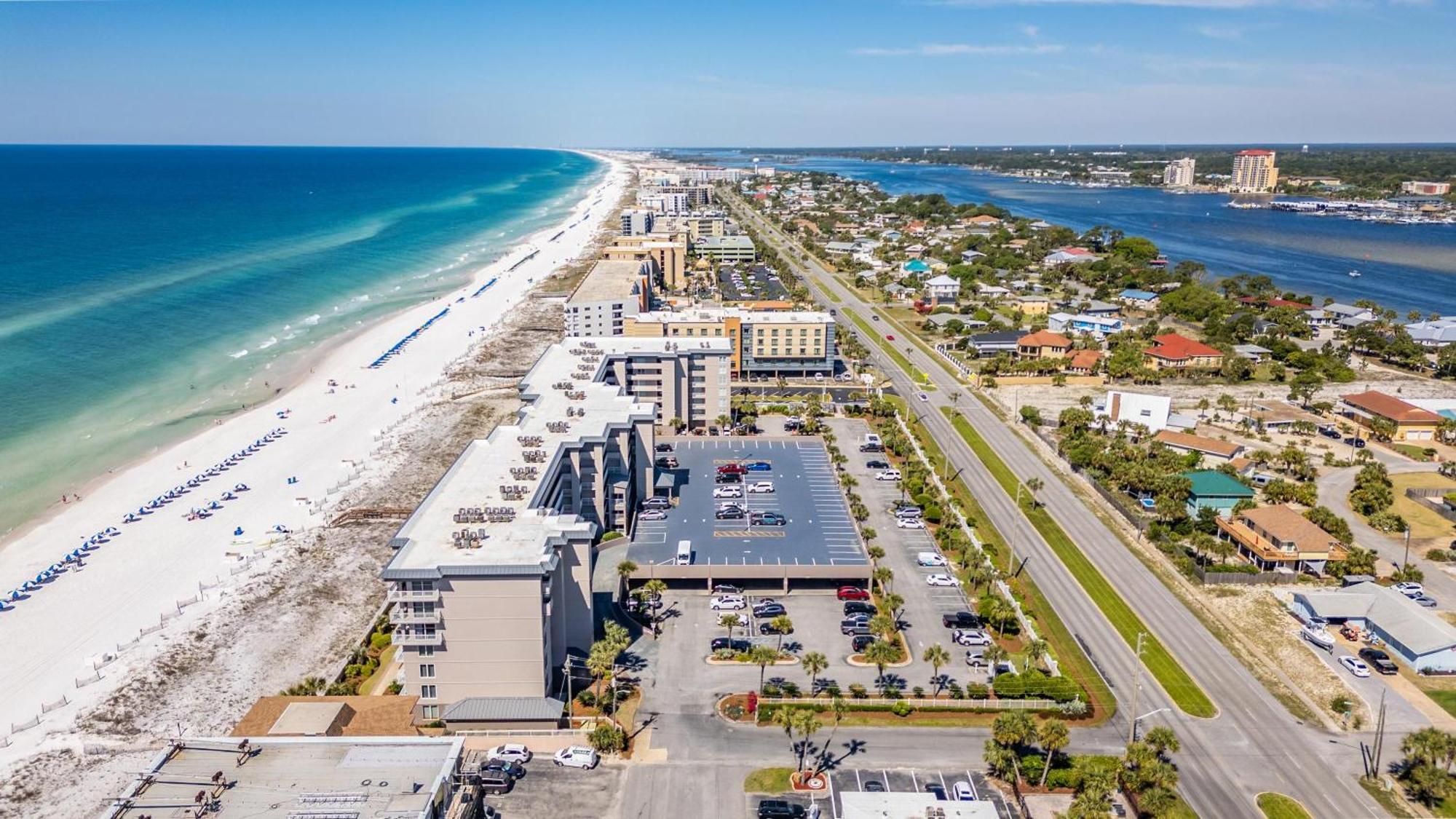 3 Bedroom Beachfront - Popular Dates Available! Fort Walton Beach