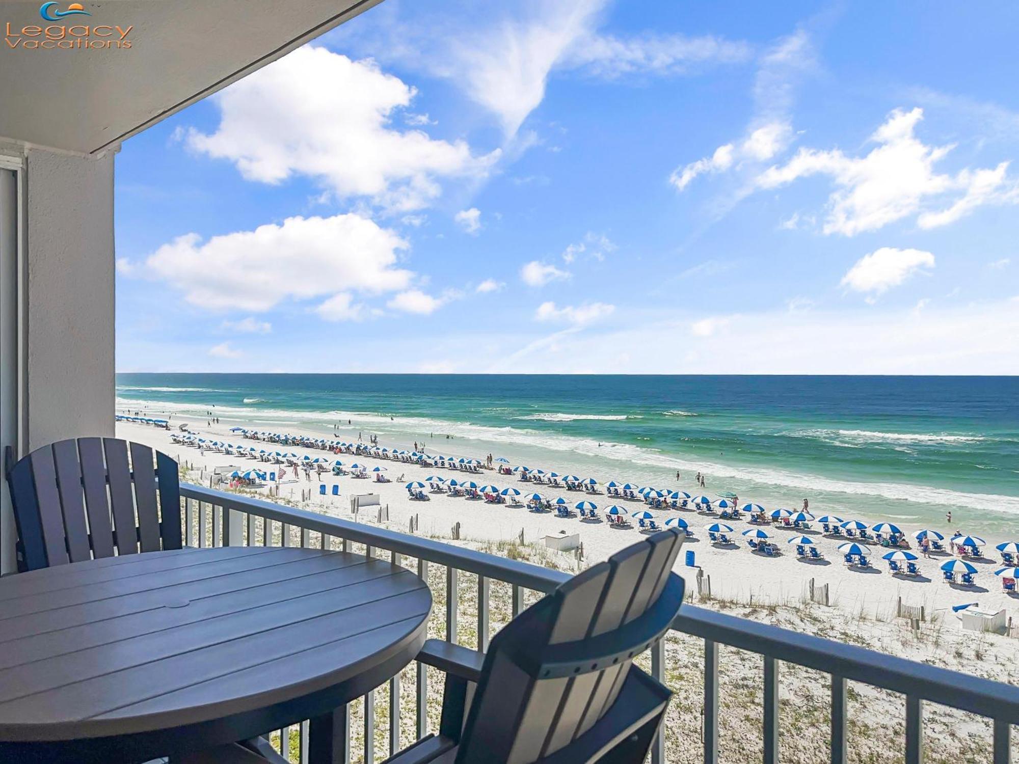 3 Bedroom Beachfront - Popular Dates Available! Holiday home *