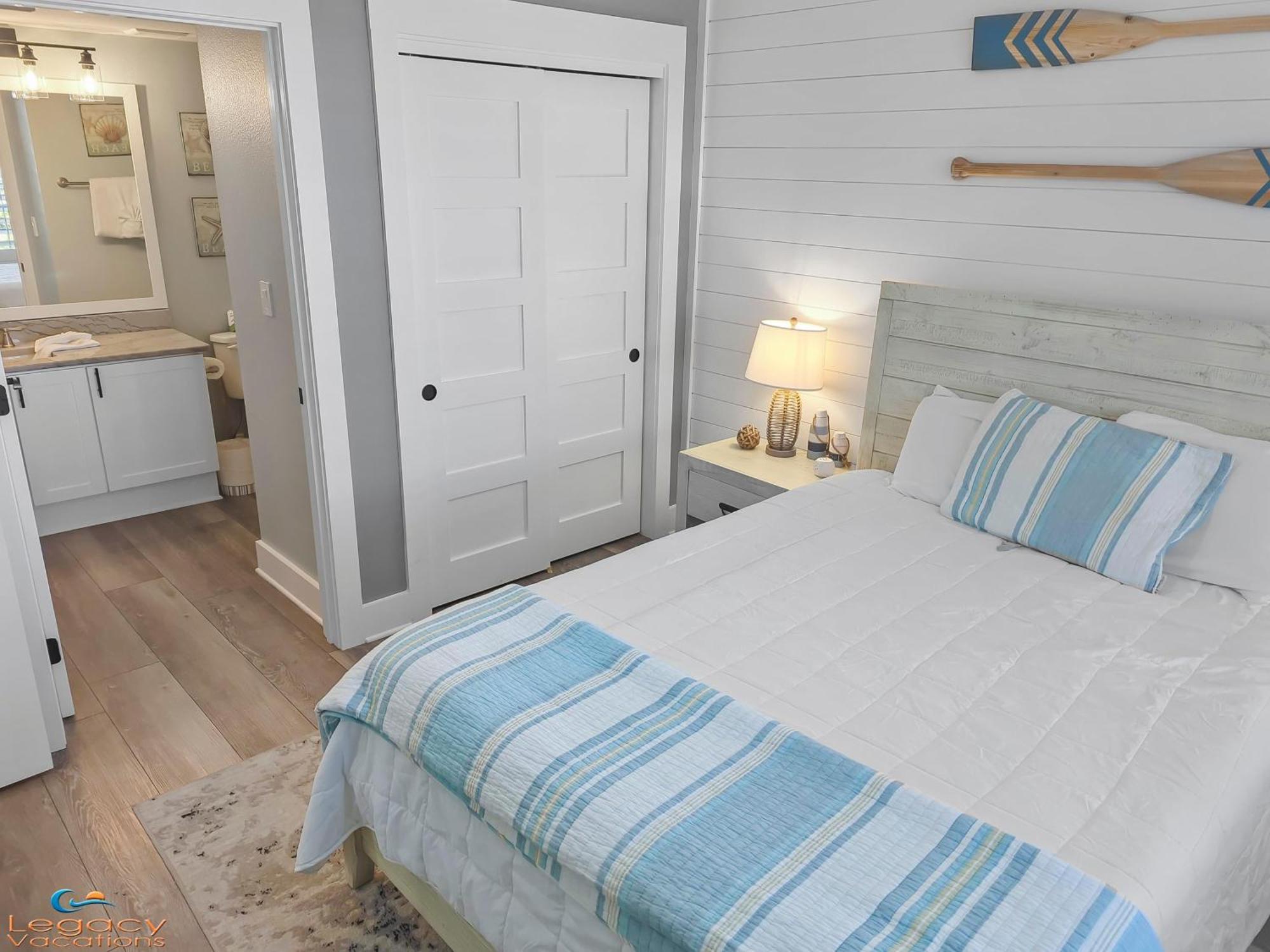 Ip510-beautifully 3bd Beachfront-beach Service Apartment