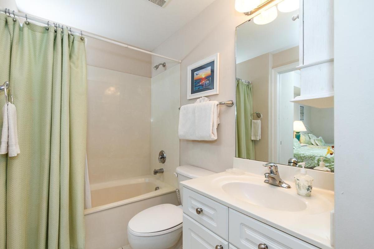 Smp 402 - Large 3 Bedroom Beachfront - Sleeps 10! * Fort Walton Beach