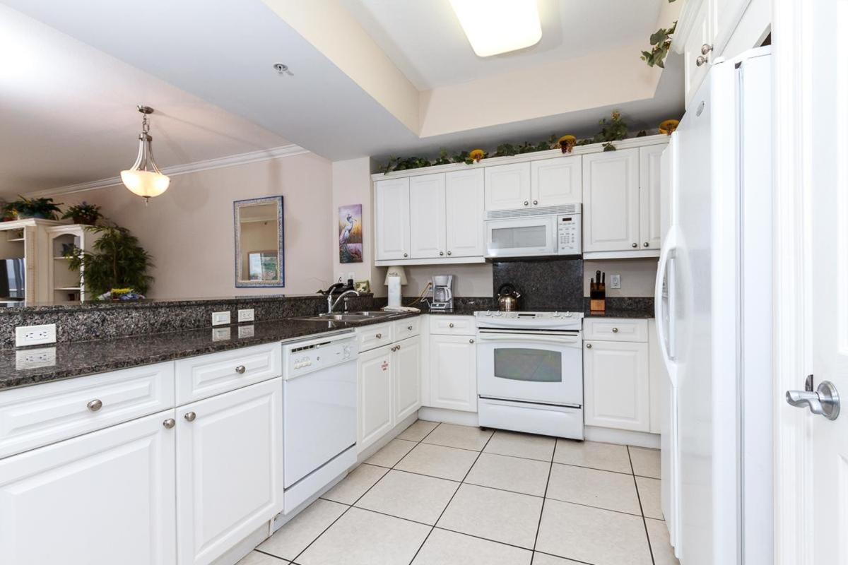 Smp 402 - Large 3 Bedroom Beachfront - Sleeps 10! Apartment