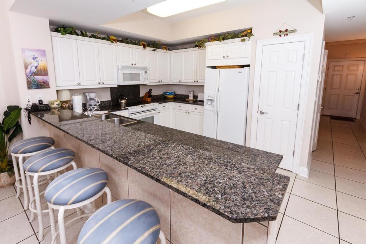 Smp 402 - Large 3 Bedroom Beachfront - Sleeps 10! Apartment