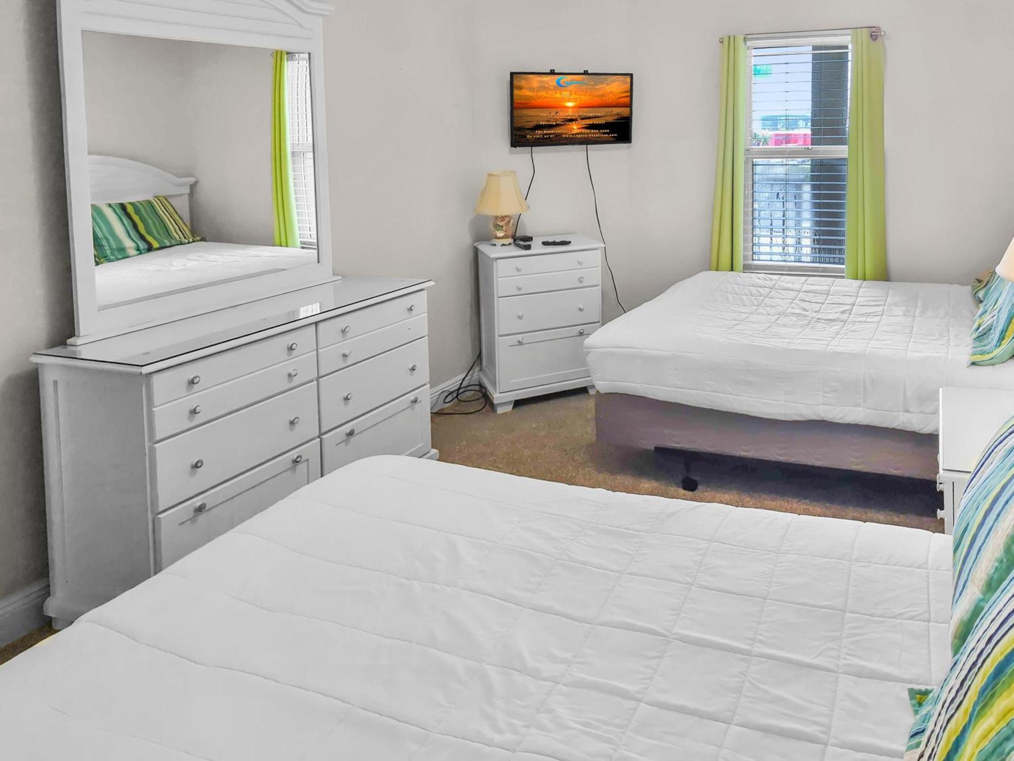 Smp 402 - Large 3 Bedroom Beachfront - Sleeps 10! Apartment *