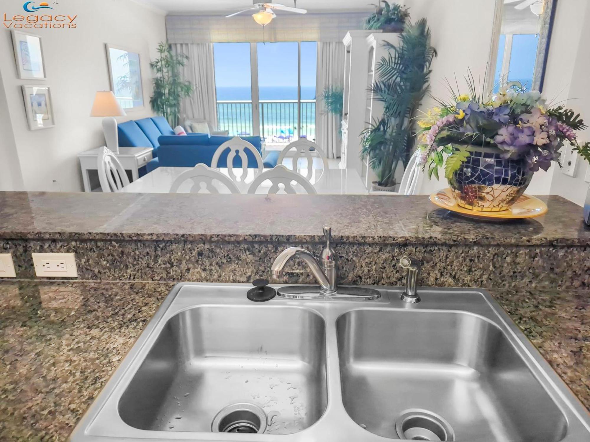 Smp 402 - Large 3 Bedroom Beachfront - Sleeps 10! Apartment