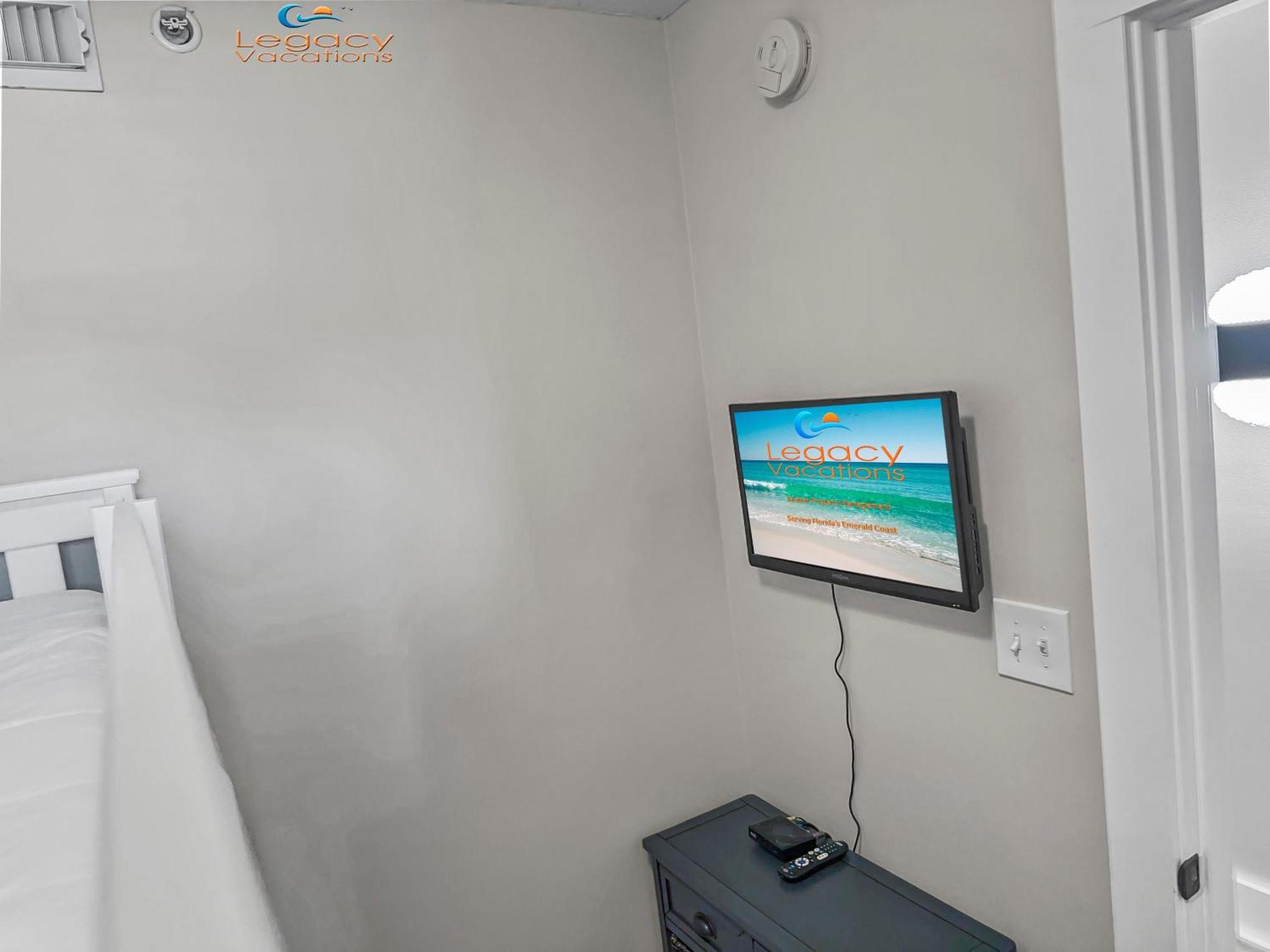 New Remodel - And Pool Access From Balcony! Apartment Fort Walton Beach