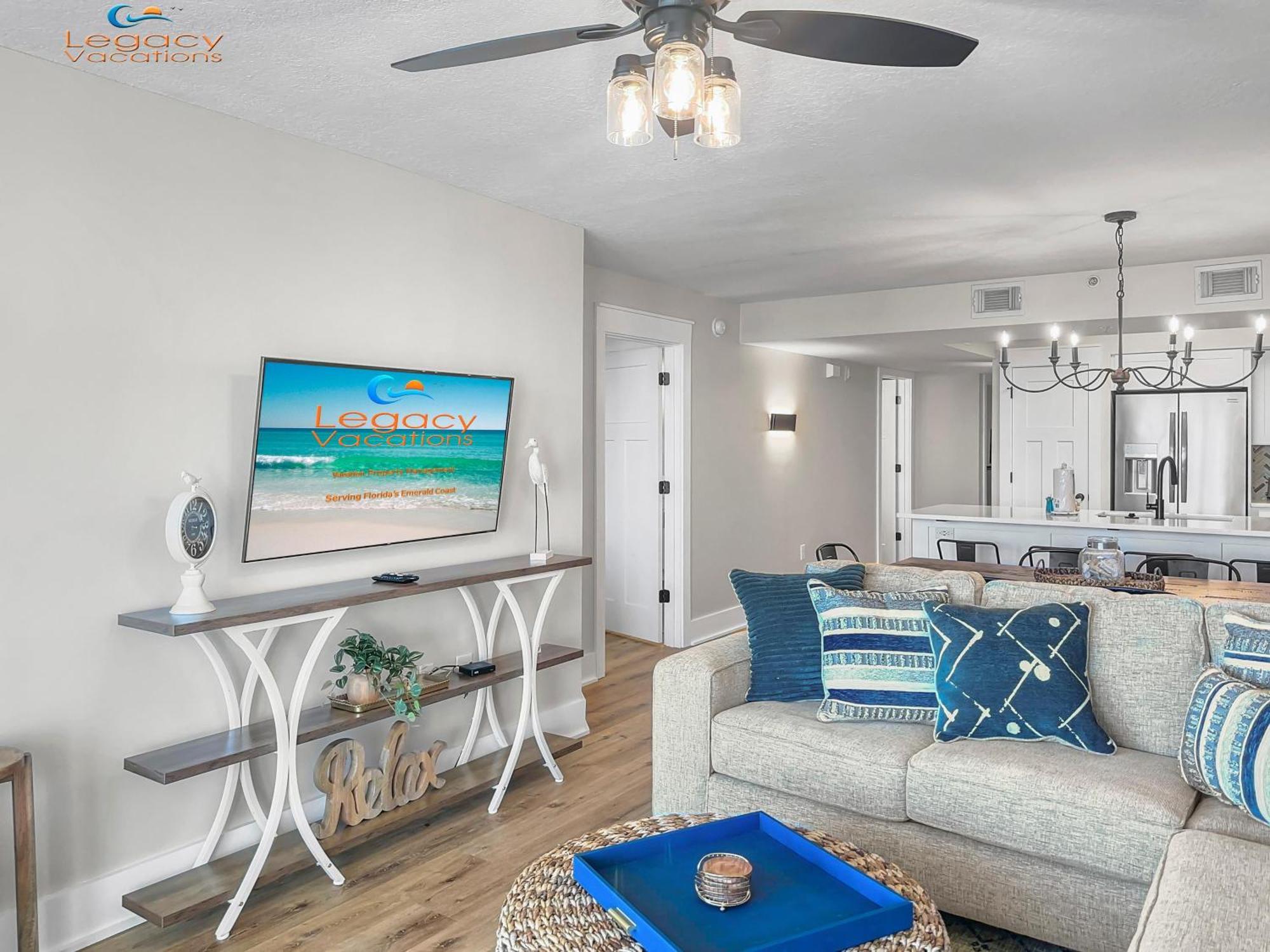 New Remodel - And Pool Access From Balcony! Apartment