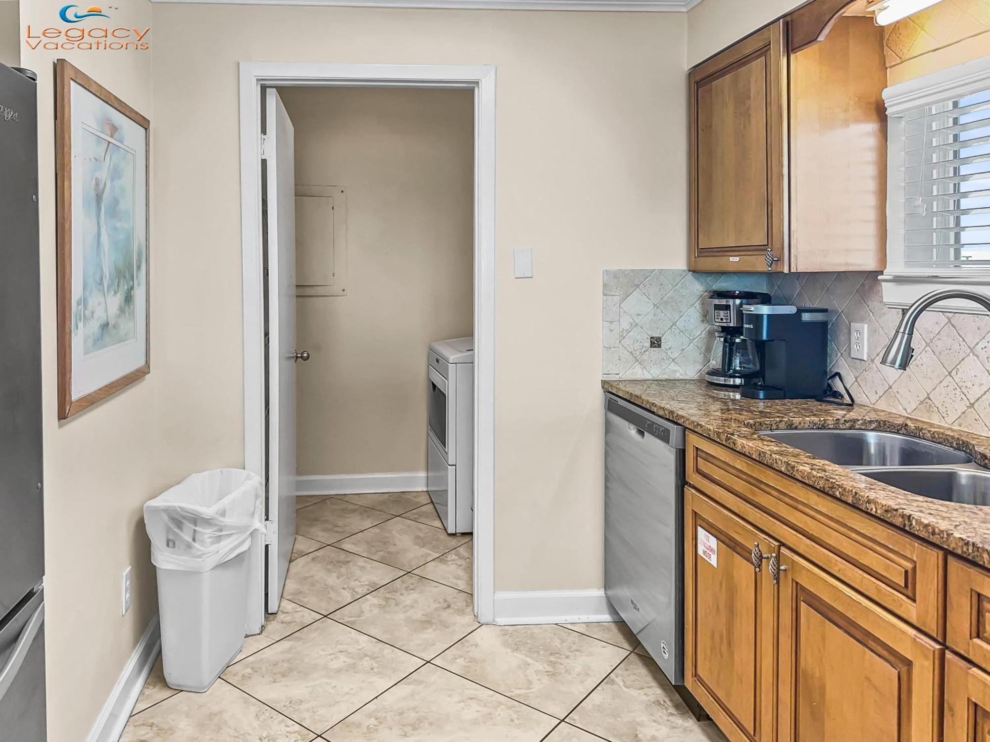 So 706 - Floor Updated 3bdr Beachfront Condo!