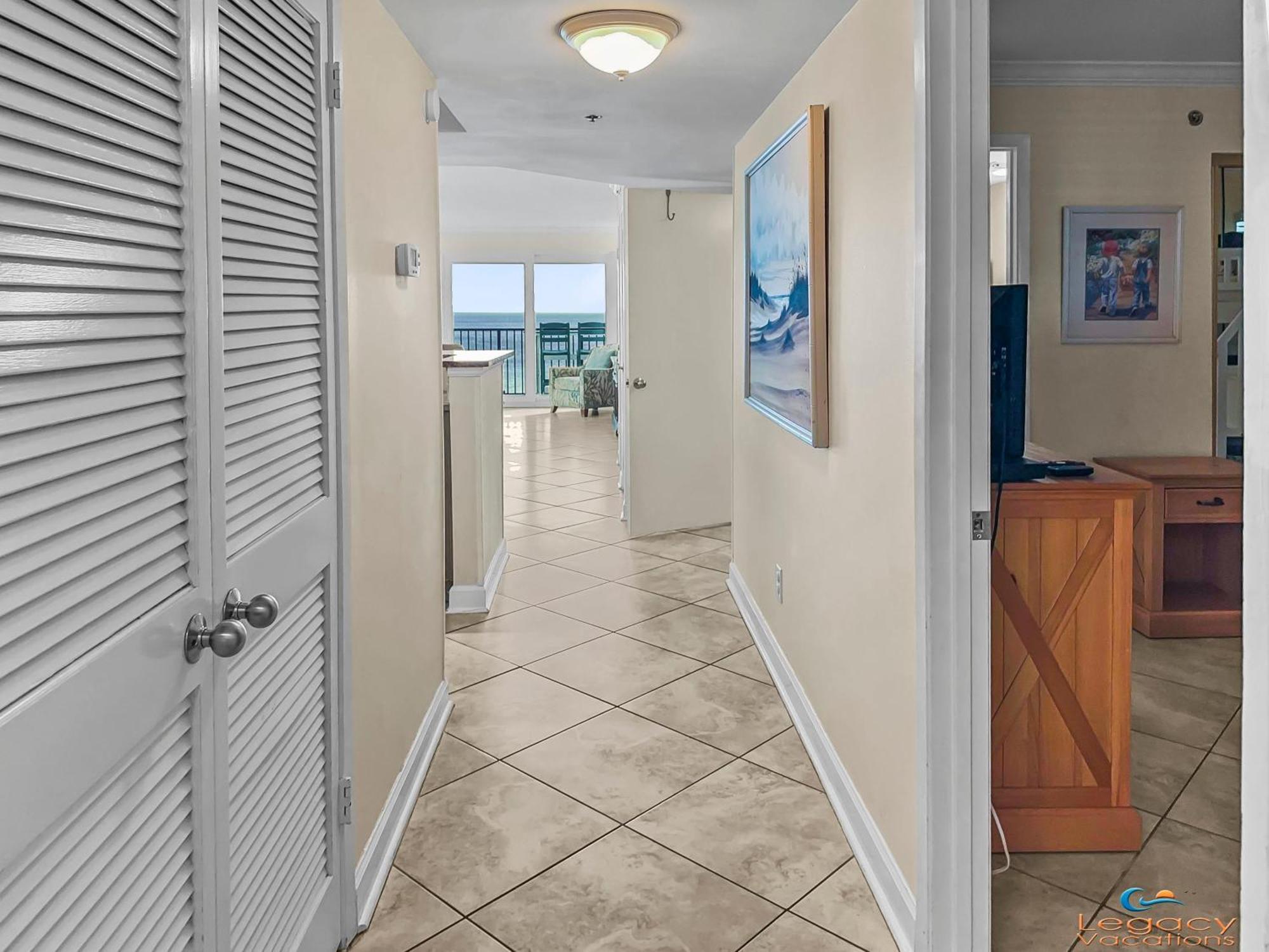 Apartment So 706 - Floor Updated 3bdr Beachfront Condo!