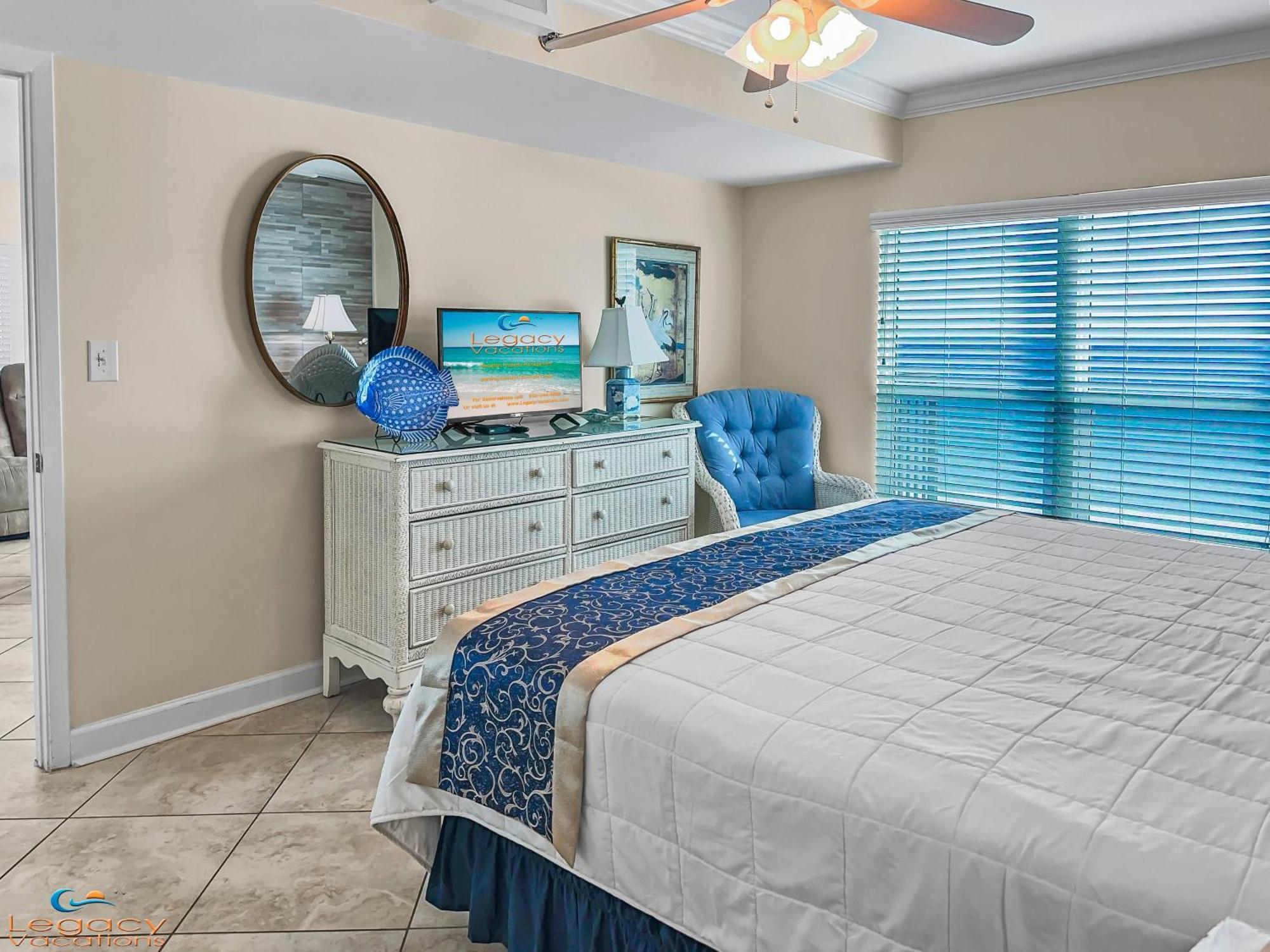 Apartment So 706 - Floor Updated 3bdr Beachfront Condo! *