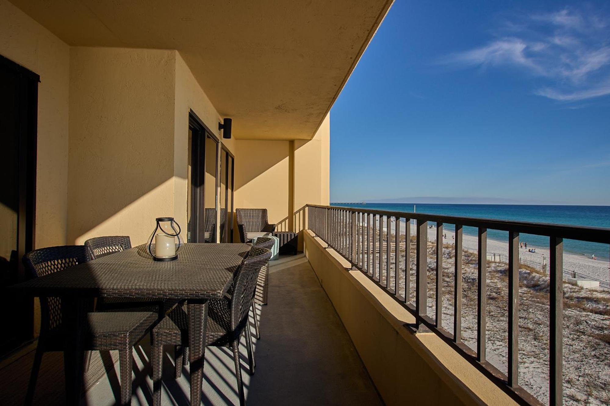 Apartment Elegant Spacious Beachfront, Free Seasonal Service, Huge Lanai Fort Walton Beach