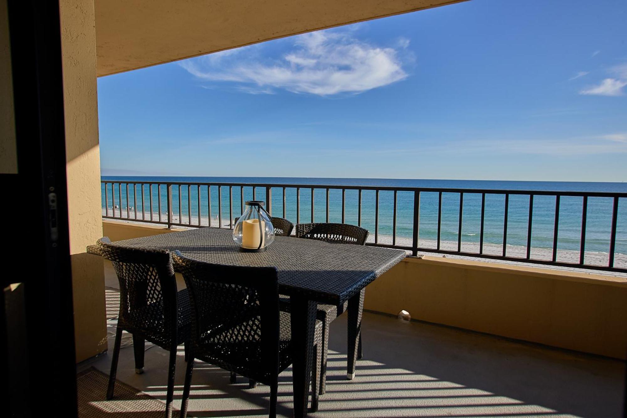 Apartment Elegant Spacious Beachfront, Free Seasonal Service, Huge Lanai Fort Walton Beach