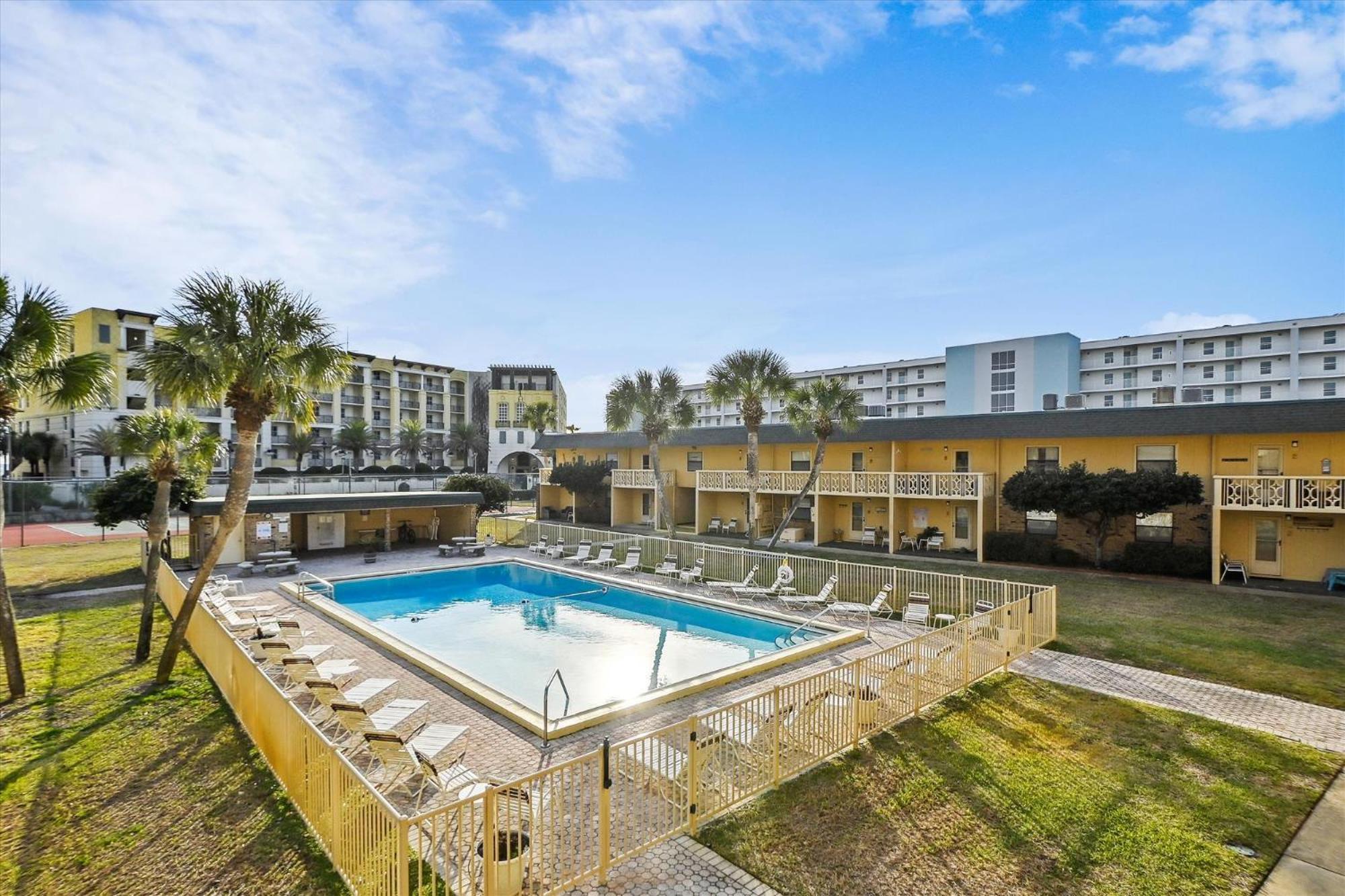 Venus 208- By Isle Apartment Fort Walton Beach