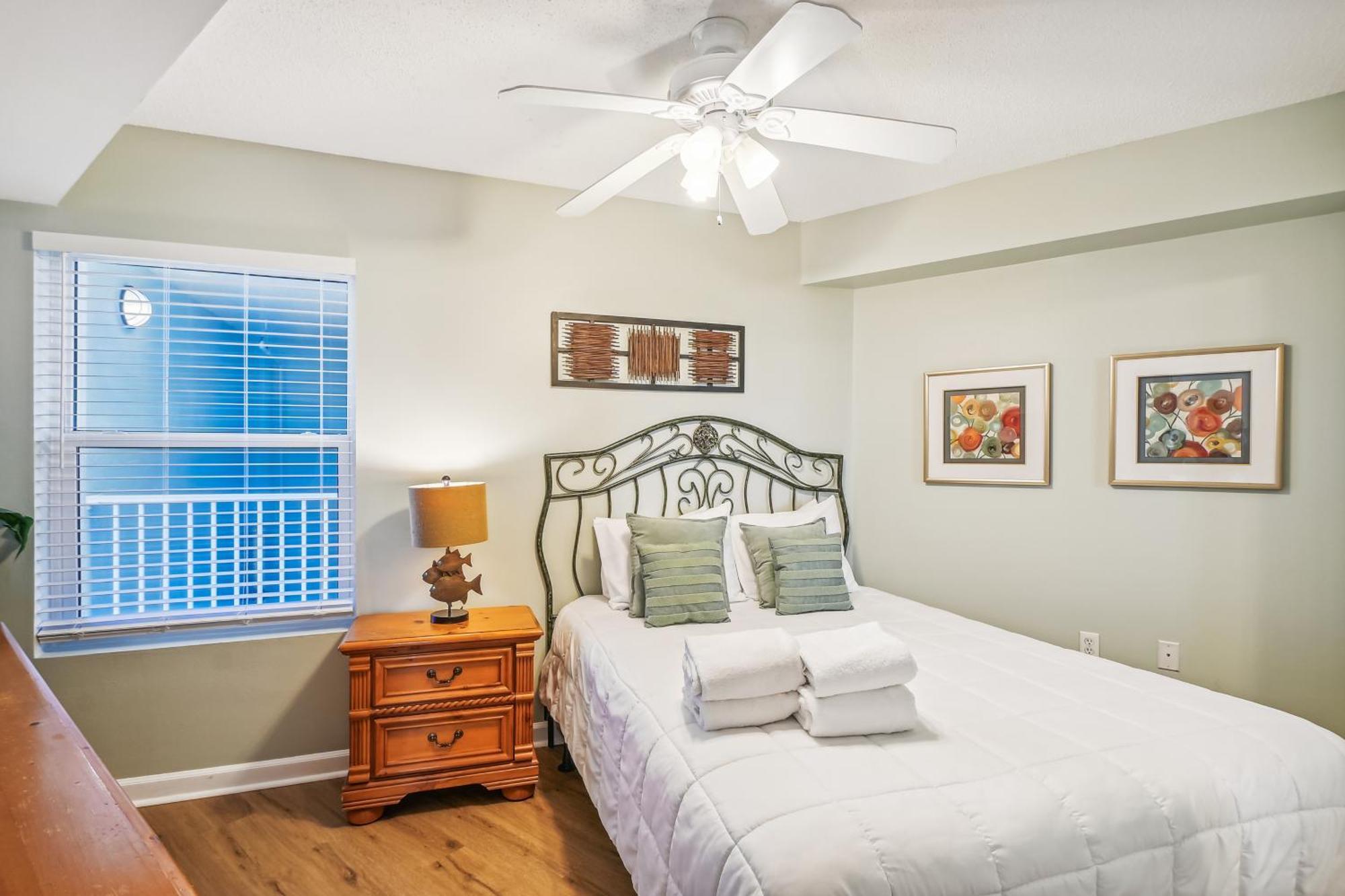Seacrest 715b- By Isle Fort Walton Beach