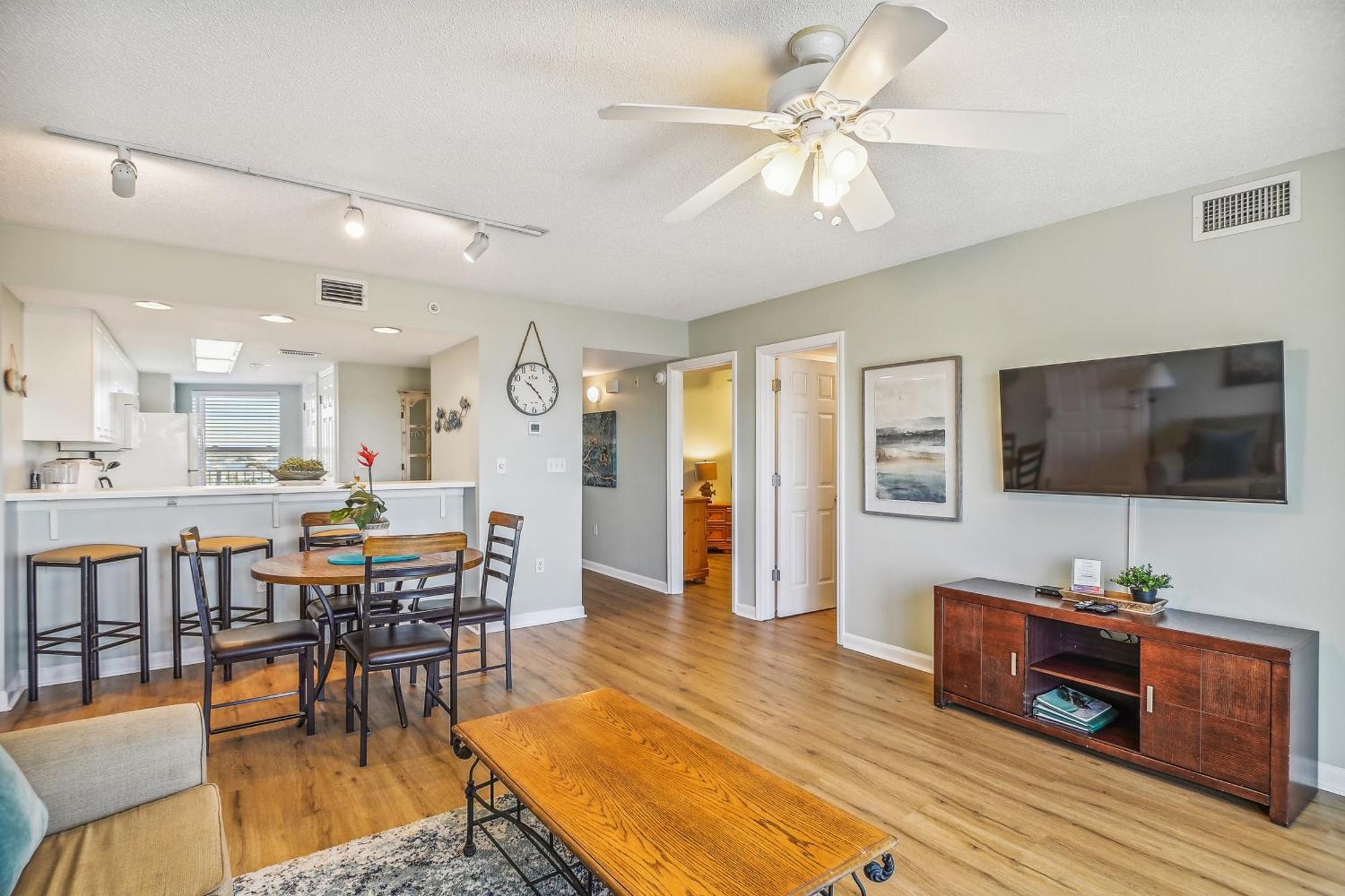 Seacrest 715b- By Isle Apartment Fort Walton Beach